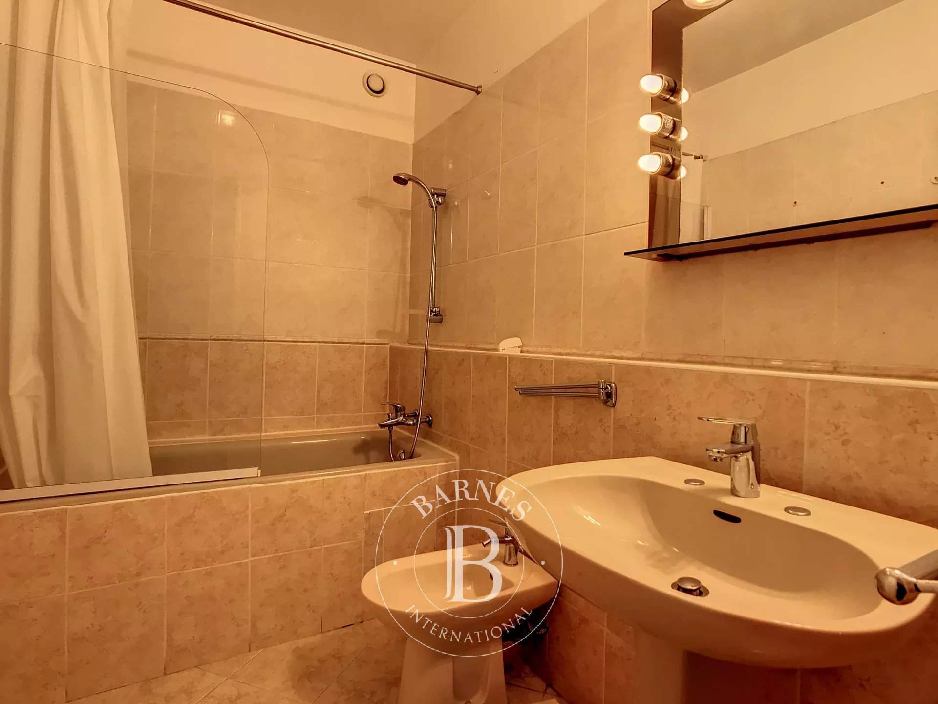 Neuilly-sur-Seine  - Piso 5 Cuartos 3 Habitaciones - picture 13