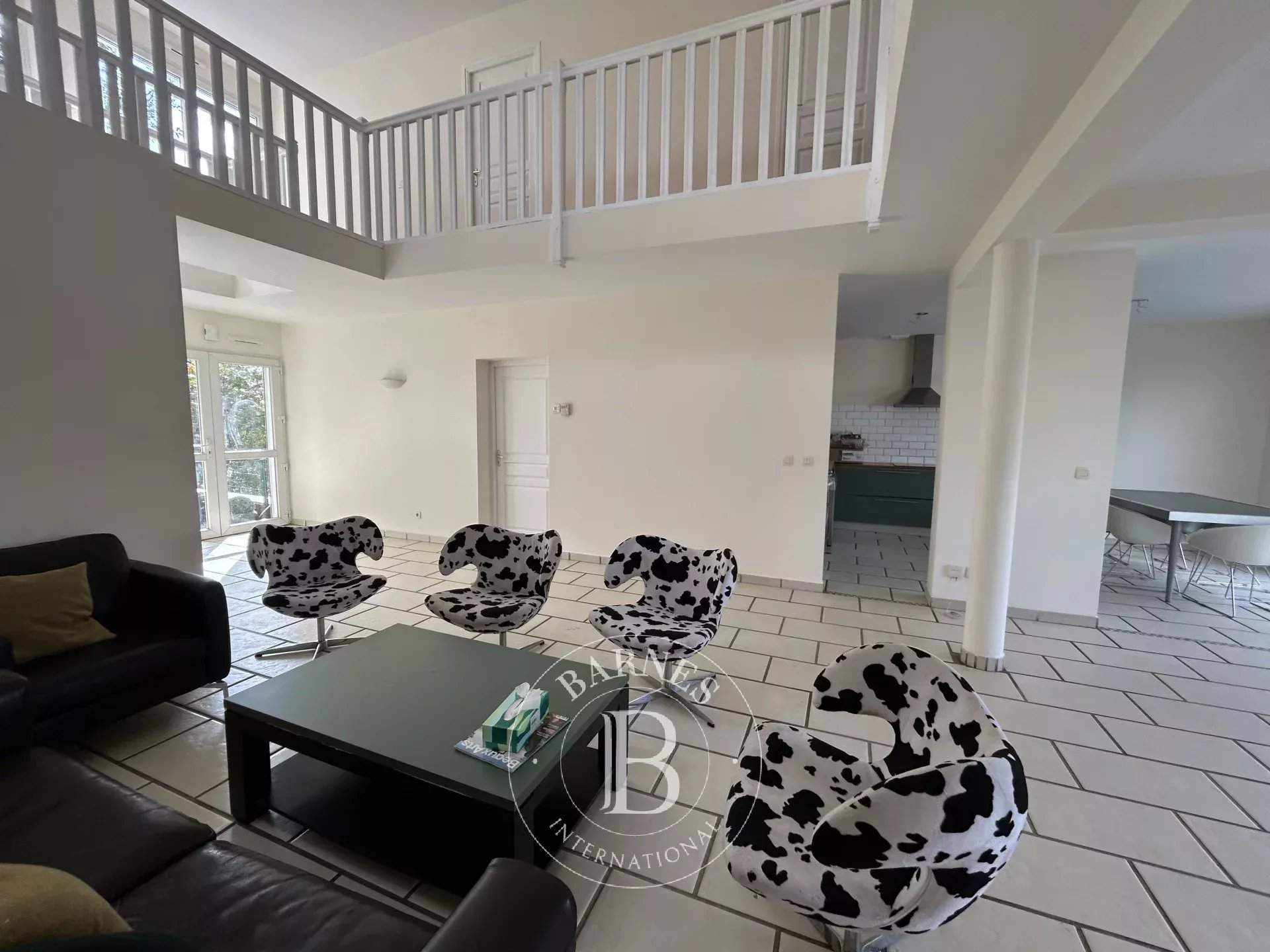 Nanterre  - House 4 Bedrooms - picture 1