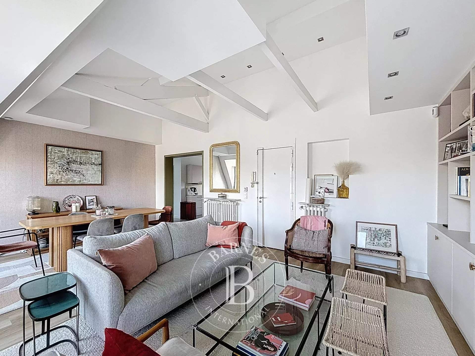 Neuilly-sur-Seine  - Apartment 3 Bedrooms - picture 2