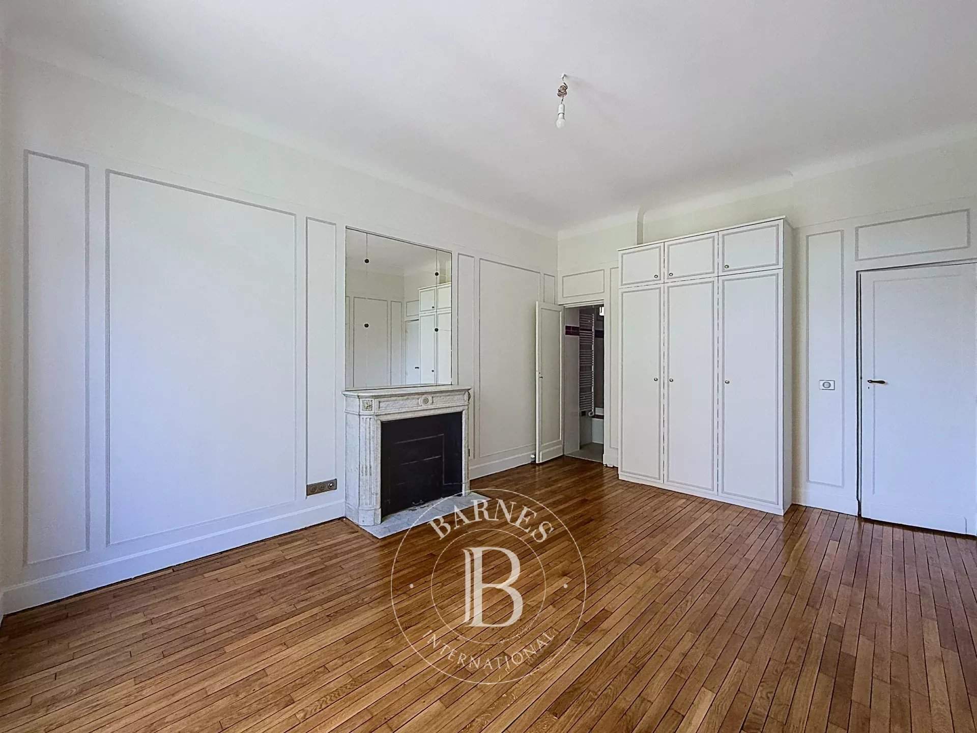 Neuilly-sur-Seine  - Apartment 3 Bedrooms - picture 11