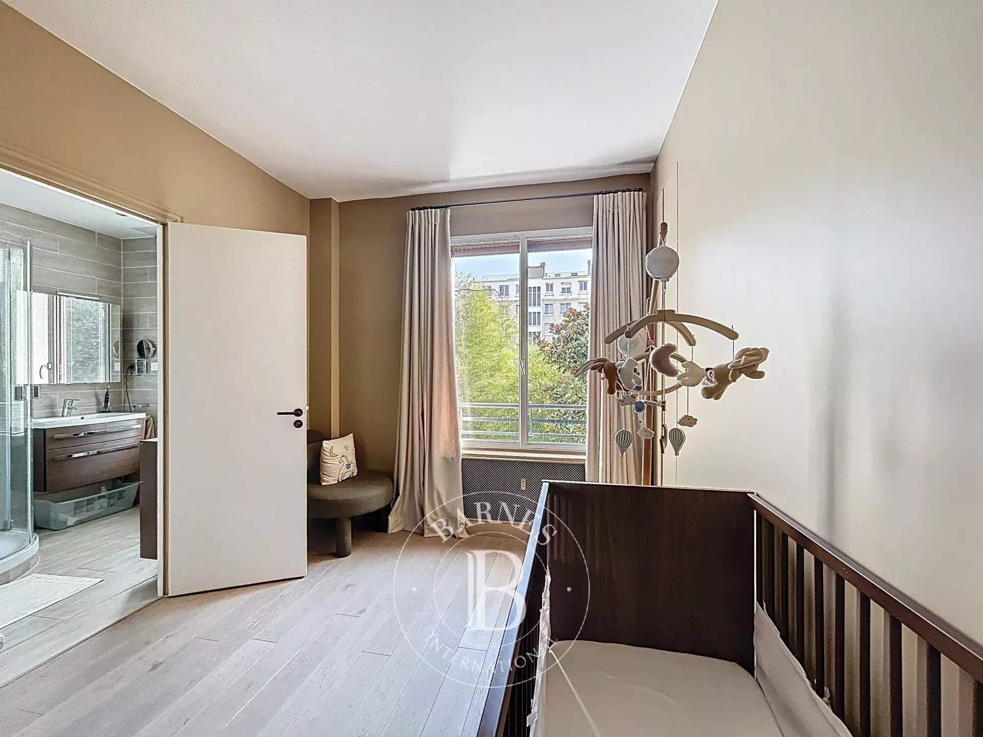 Neuilly-sur-Seine  - Piso 3 Cuartos 2 Habitaciones - picture 12