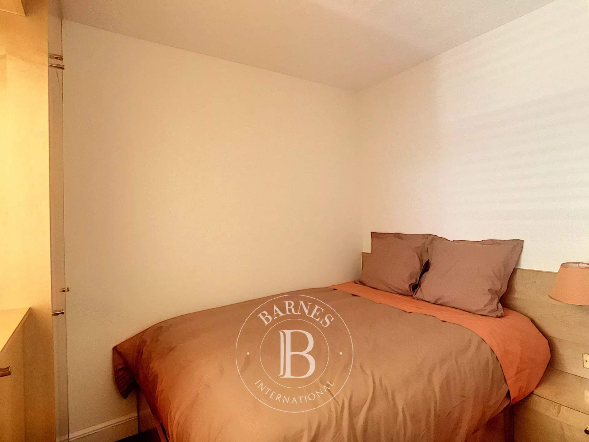 Neuilly-sur-Seine  - Piso 2 Cuartos, 1 Habitacion - picture 9