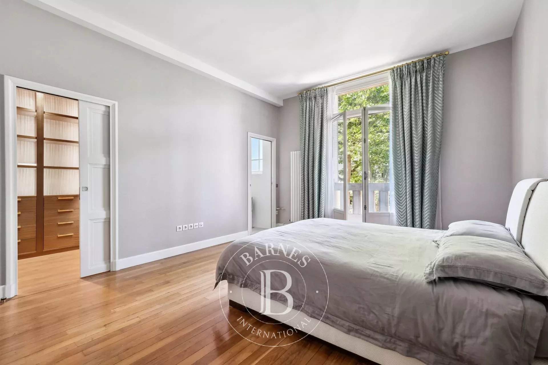Neuilly-sur-Seine  - Appartement 8 Pi&egrave;ces 4 Chambres - picture 8