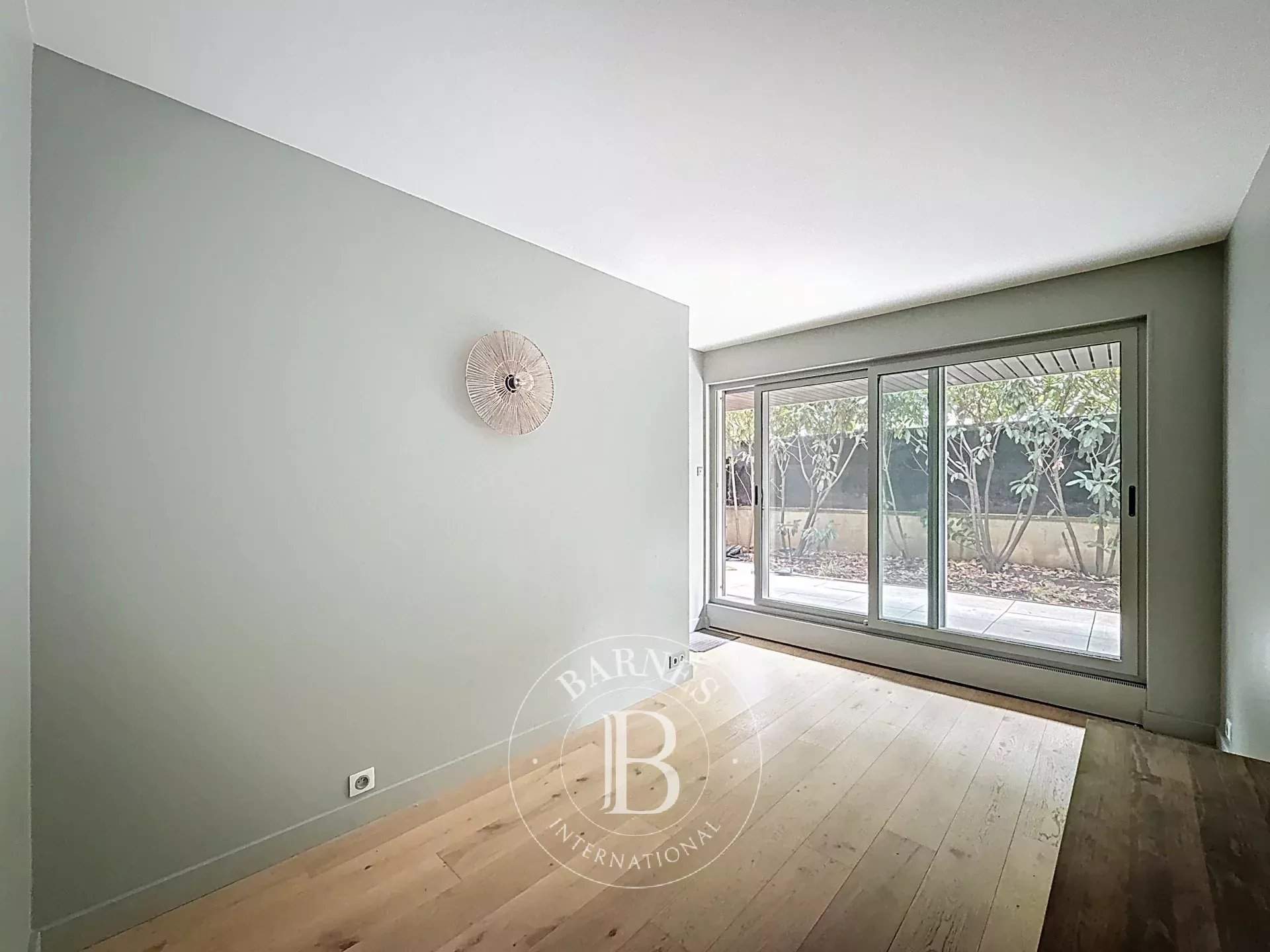 Neuilly-sur-Seine  - Appartement 5 Pièces 3 Chambres - picture 12