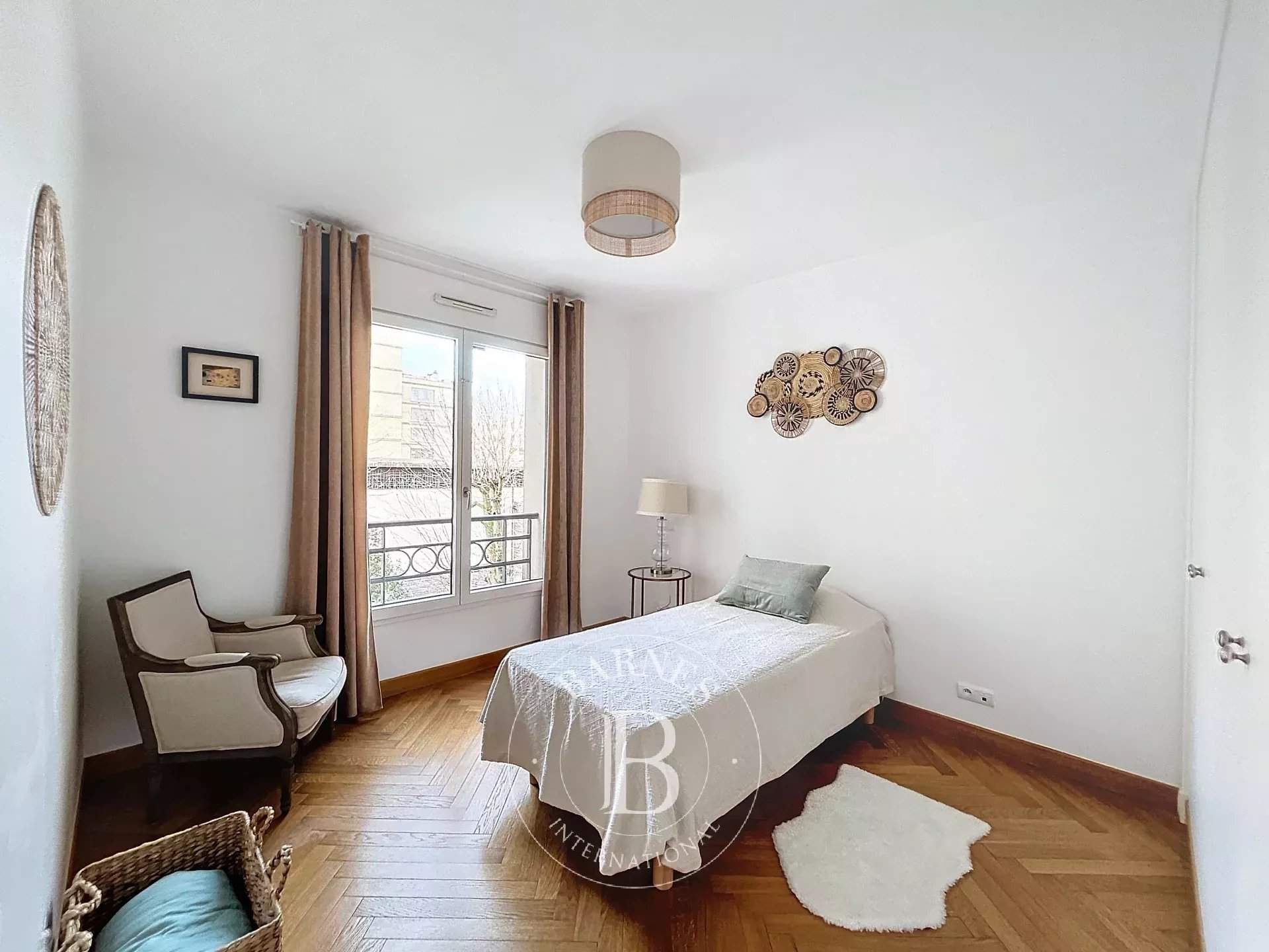 Neuilly-sur-Seine  - Appartement 5 Pièces 3 Chambres - picture 10