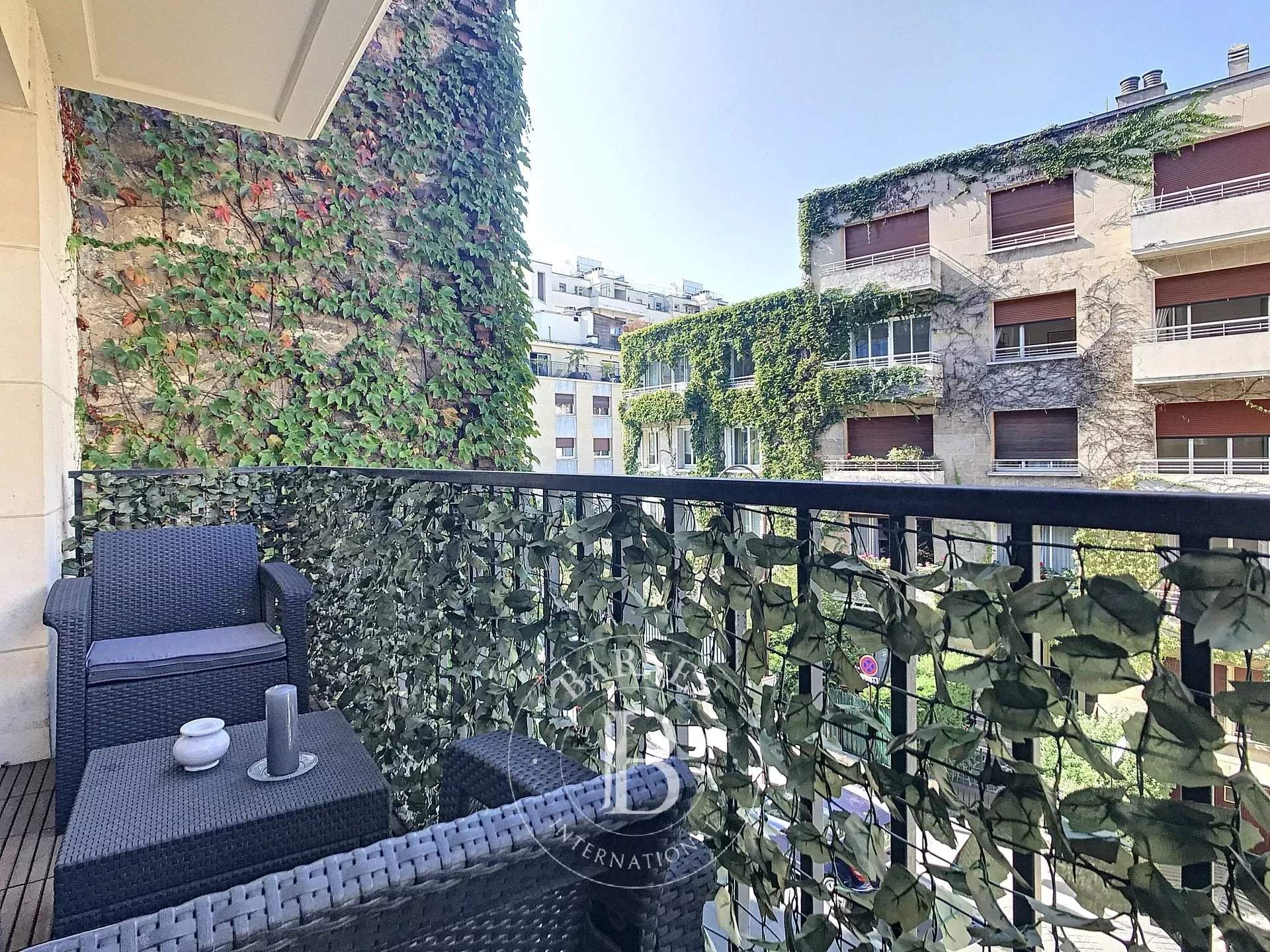 Neuilly-sur-Seine  - Appartement 2 Pi&egrave;ces, 1 Chambre - picture 2