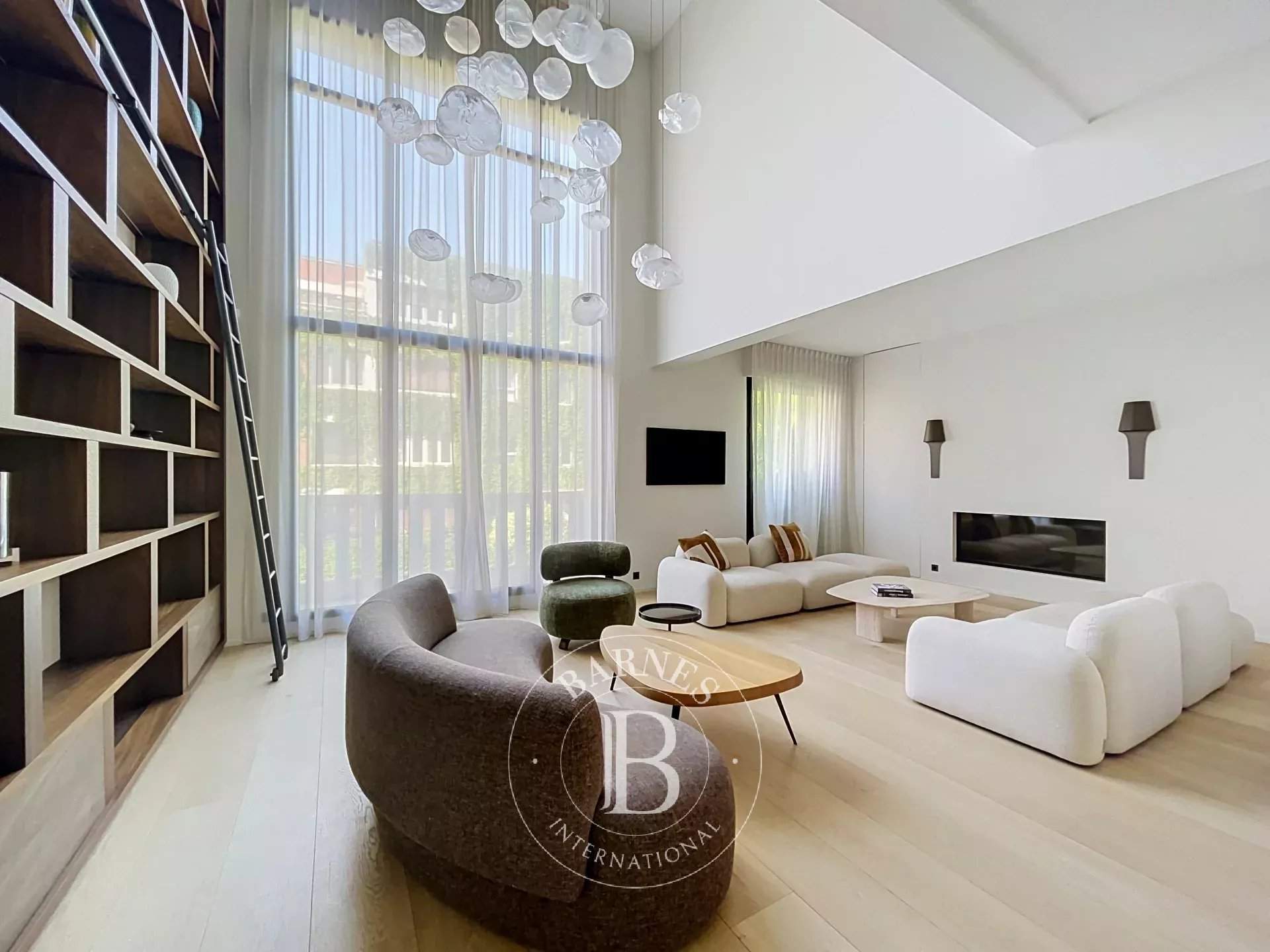 Neuilly-sur-Seine  - House 4 Bedrooms - picture 1