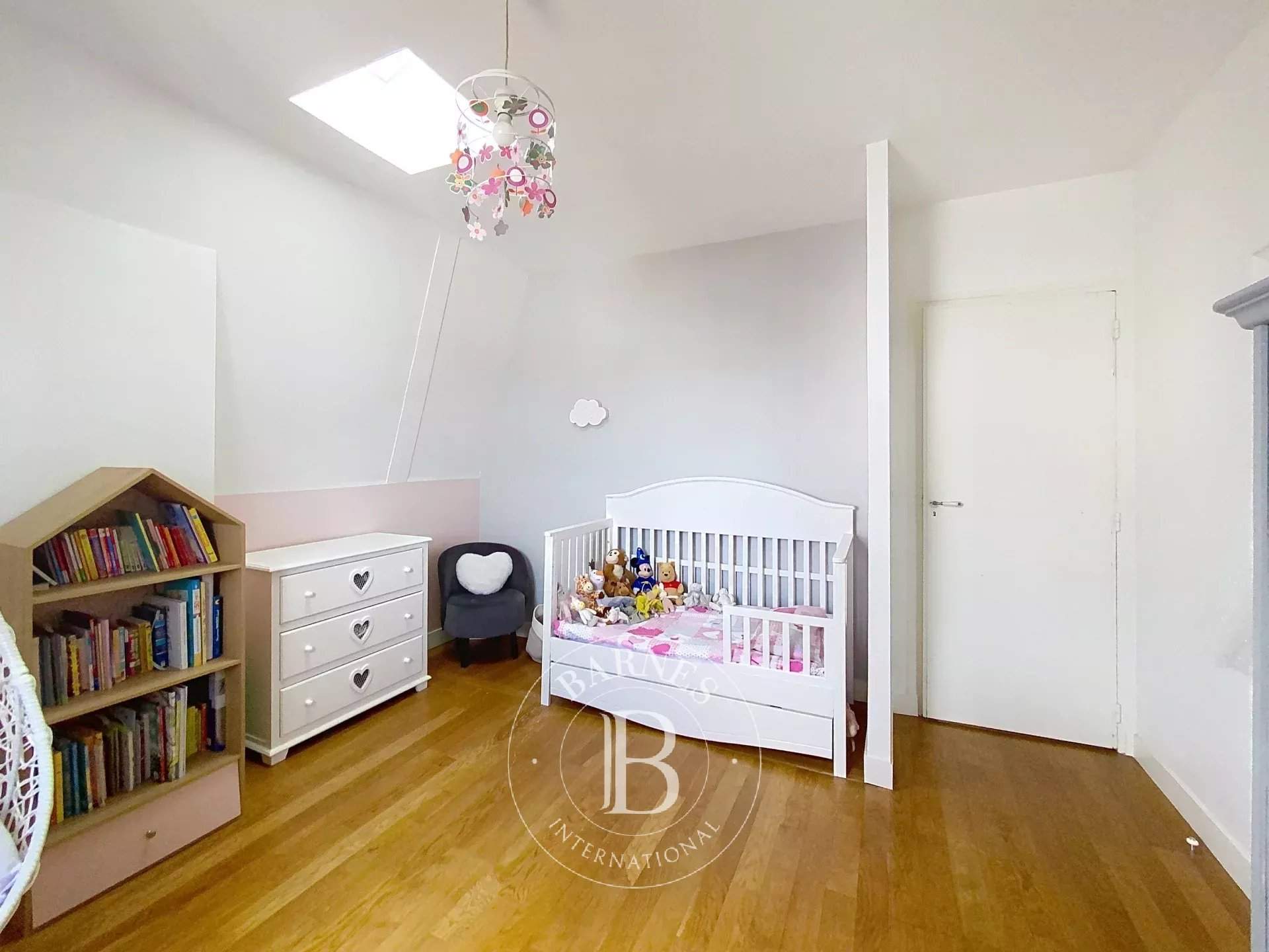Suresnes  - House 5 Bedrooms - picture 18
