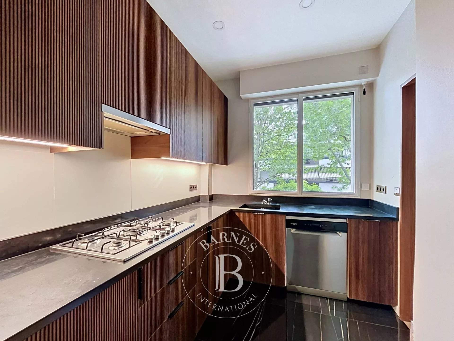 Neuilly-sur-Seine  - Appartement 3 Pi&egrave;ces 2 Chambres - picture 11