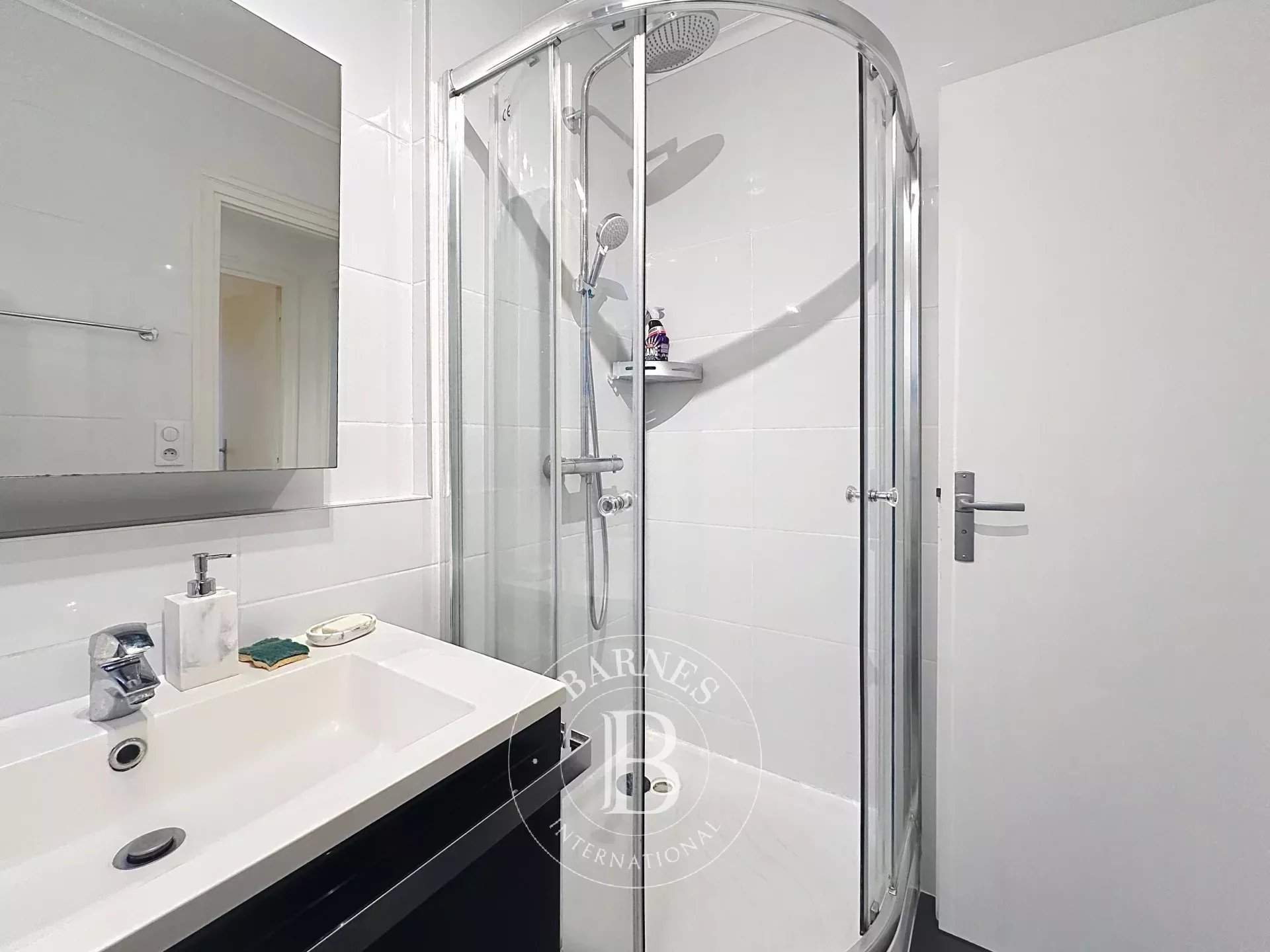 Neuilly-sur-Seine  - Appartement 2 Pièces, 1 Chambre - picture 16