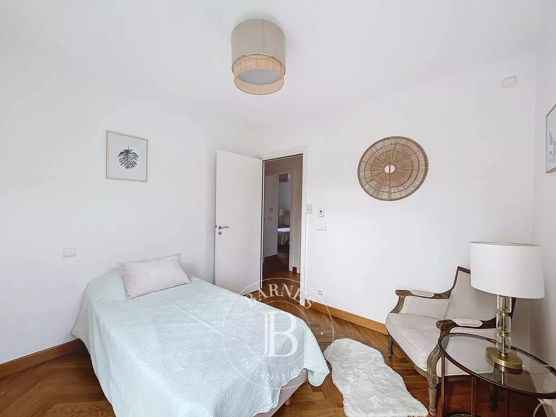 Neuilly-sur-Seine  - Appartement 5 Pièces 3 Chambres - picture 9