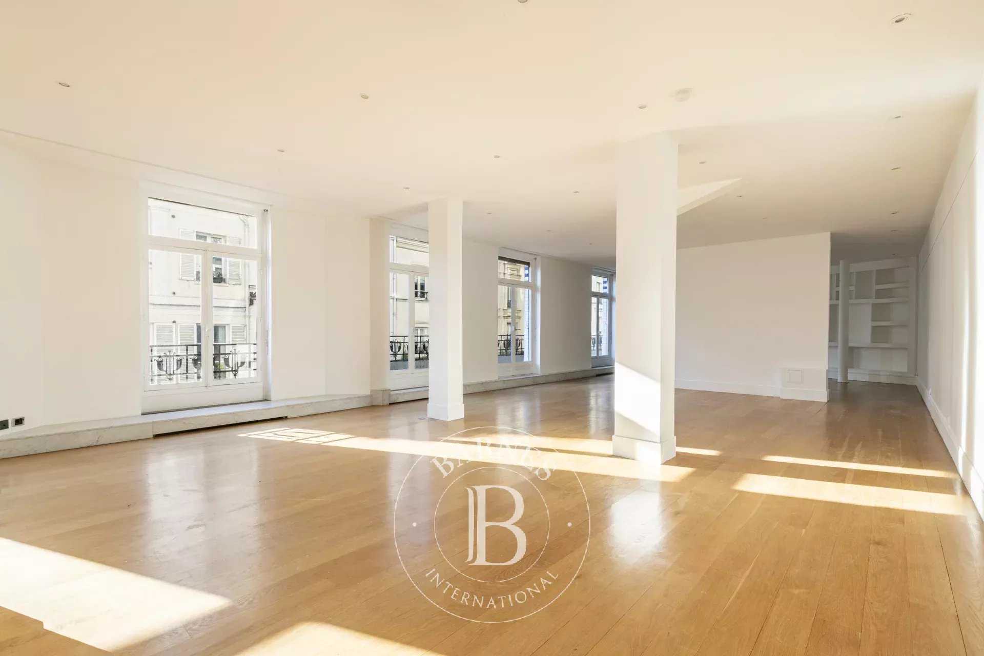 Paris  - Apartment 3 Bedrooms