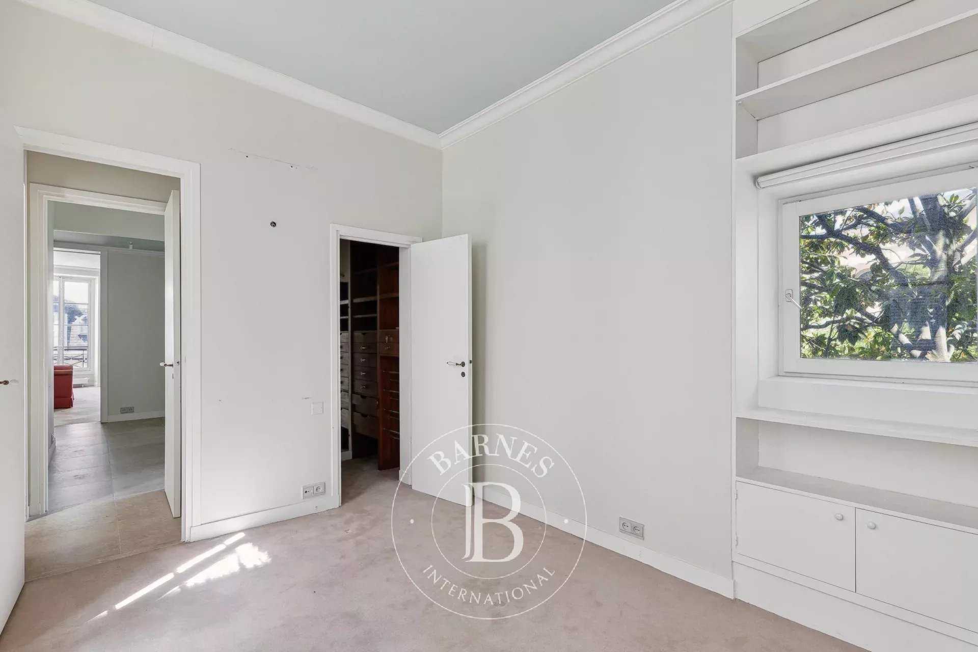 Paris  - Apartment 2 Bedrooms