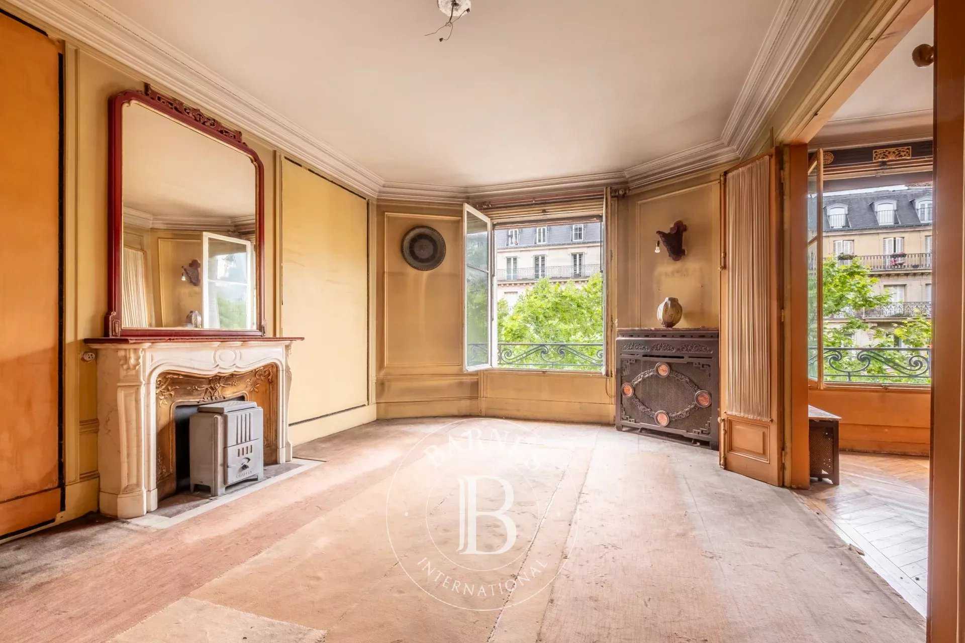Paris  - Apartment 5 Bedrooms