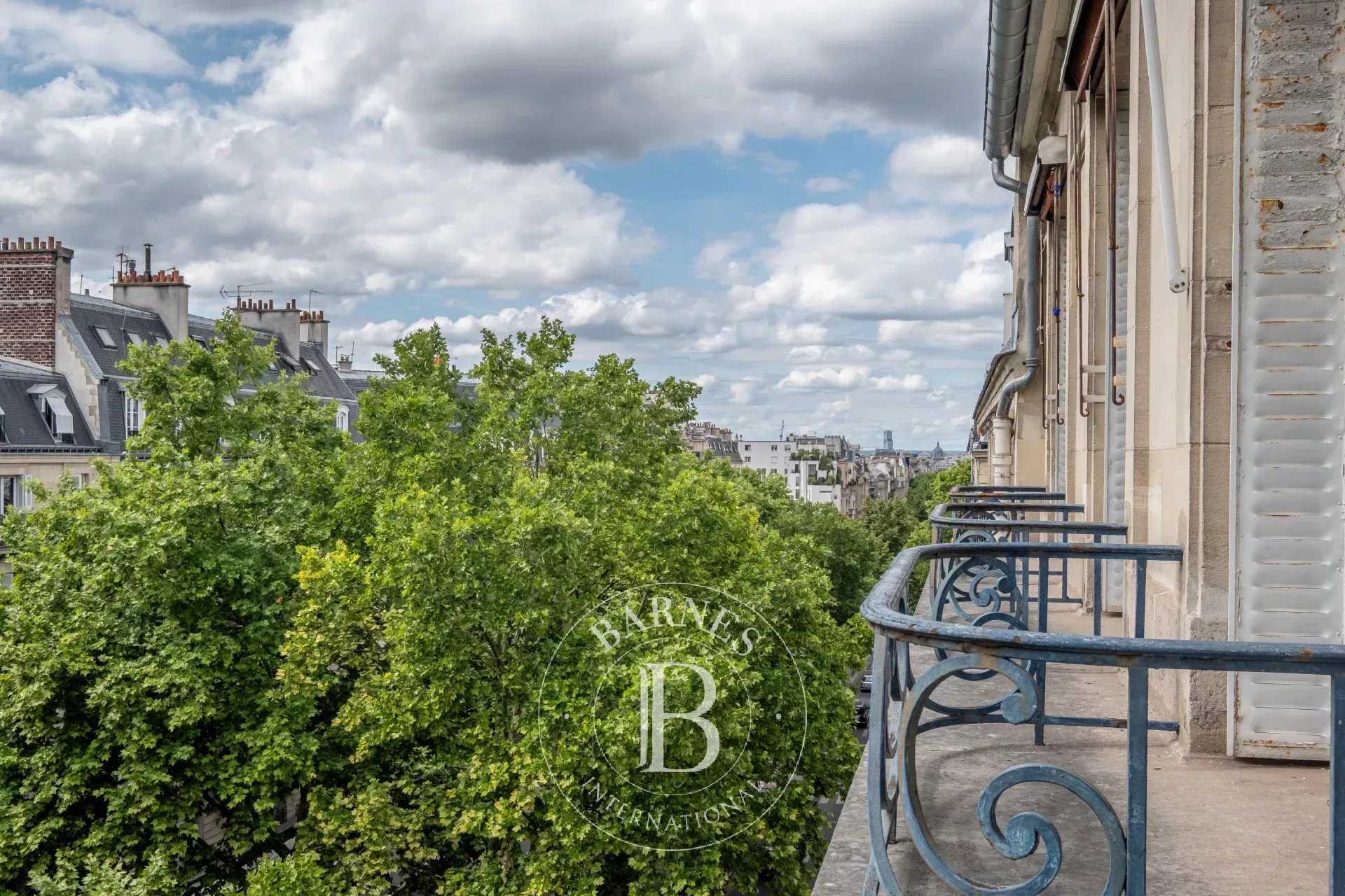 Paris  - Apartment 5 Bedrooms