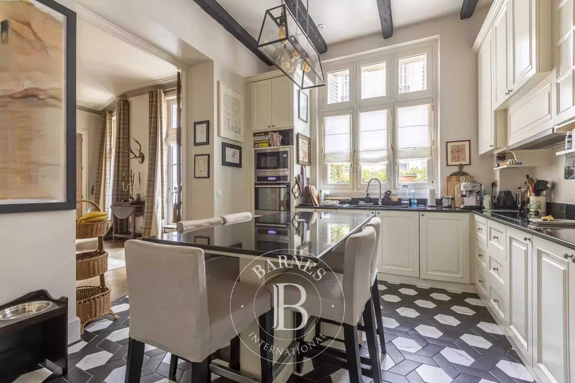 Paris  - Apartment 3 Bedrooms