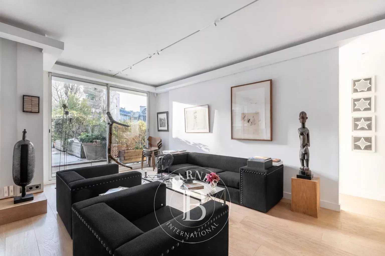 Paris  - Apartment 2 Bedrooms