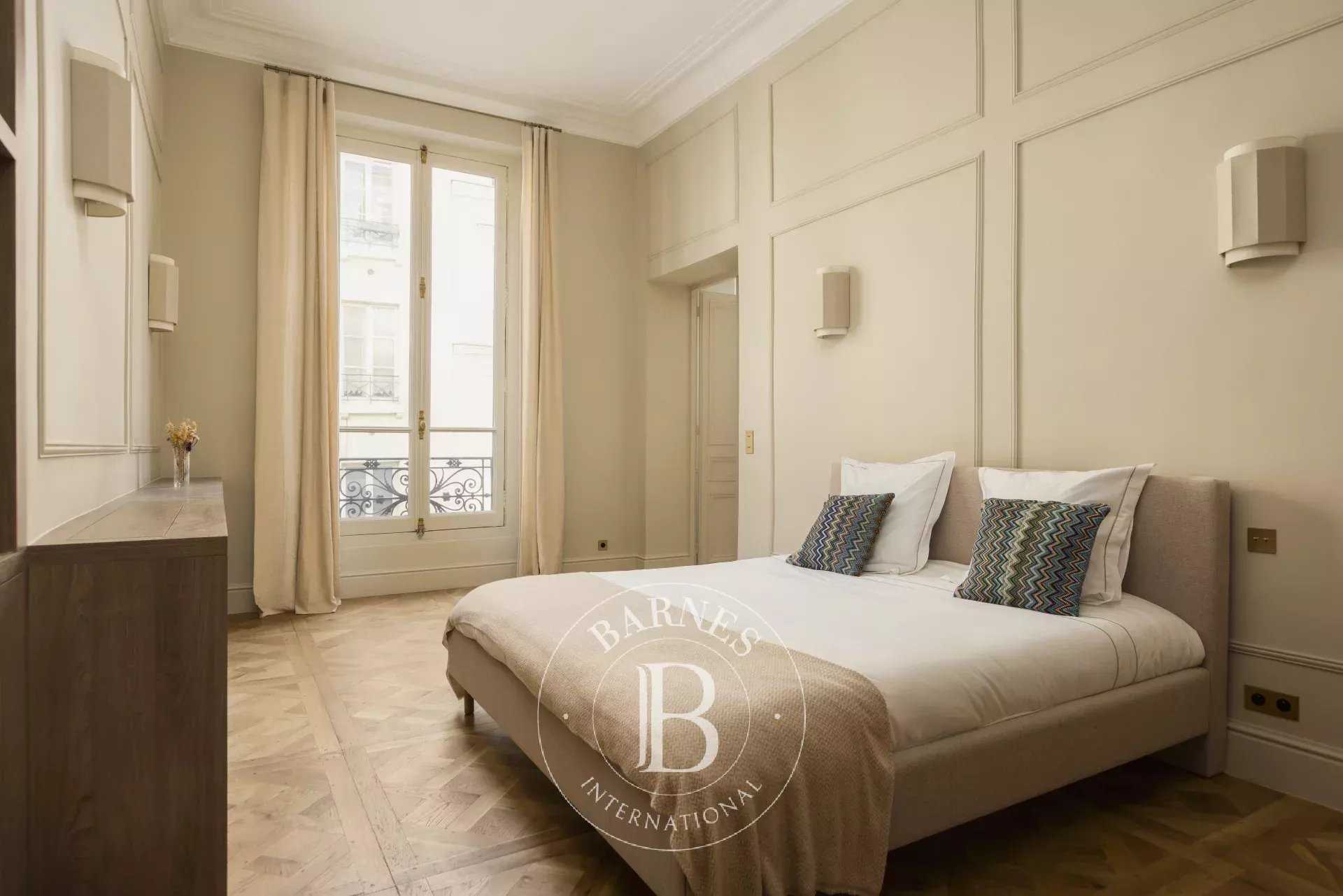 Paris  - Appartement 3 Pièces 2 Chambres