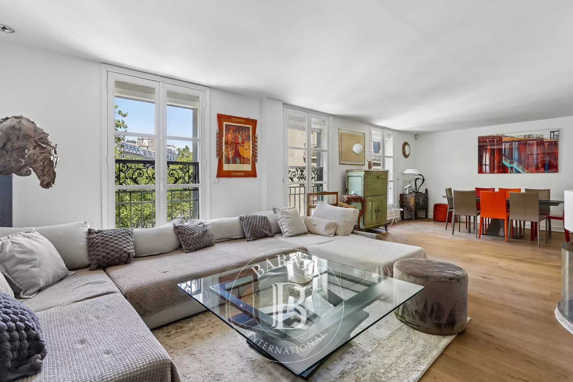 Paris  - Appartement 8 Pi&egrave;ces 4 Chambres