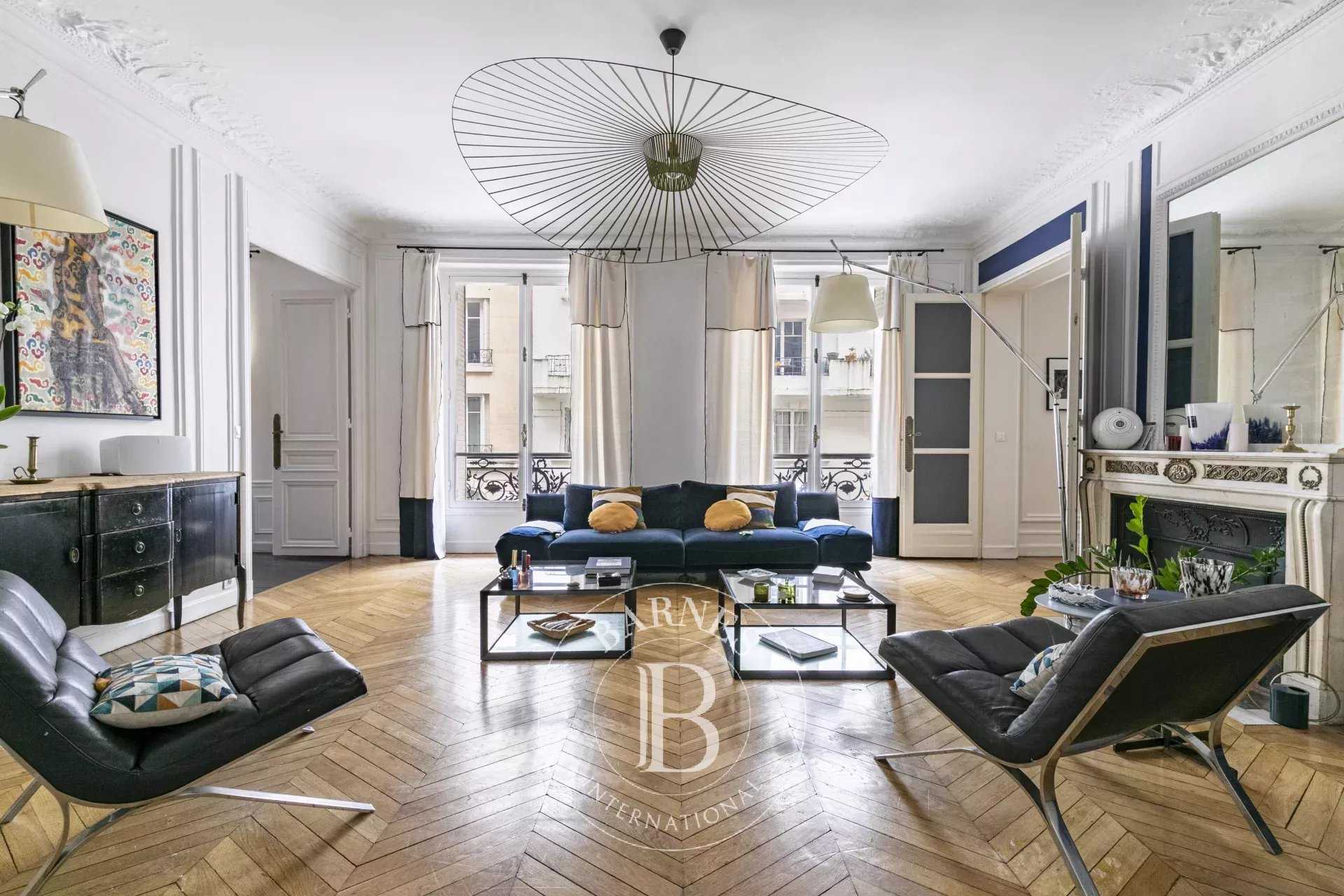 Paris  - Apartment 4 Bedrooms