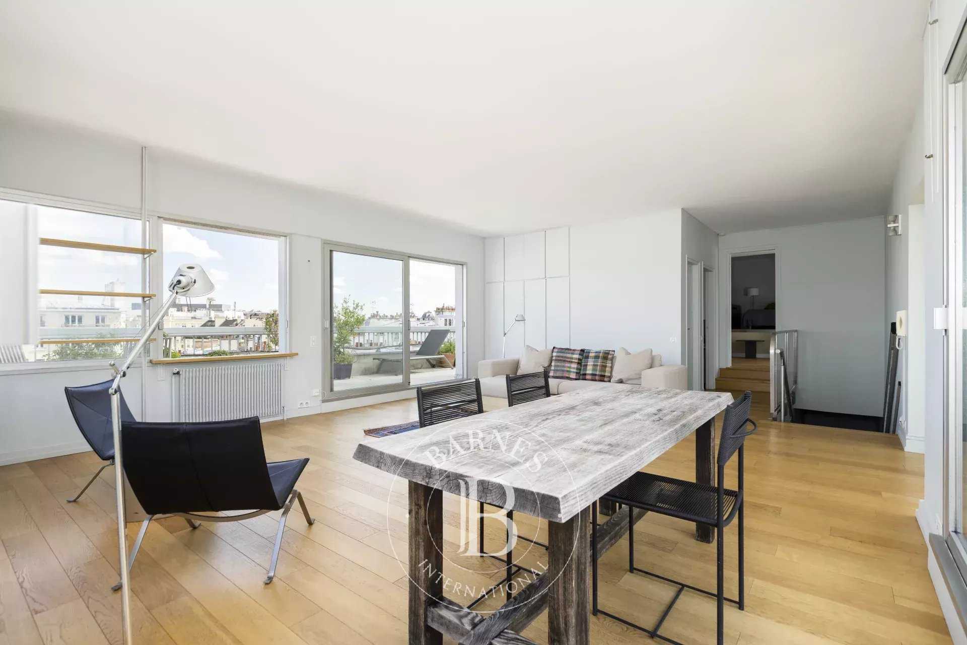 Paris  - Appartement 4 Pièces, 1 Chambre