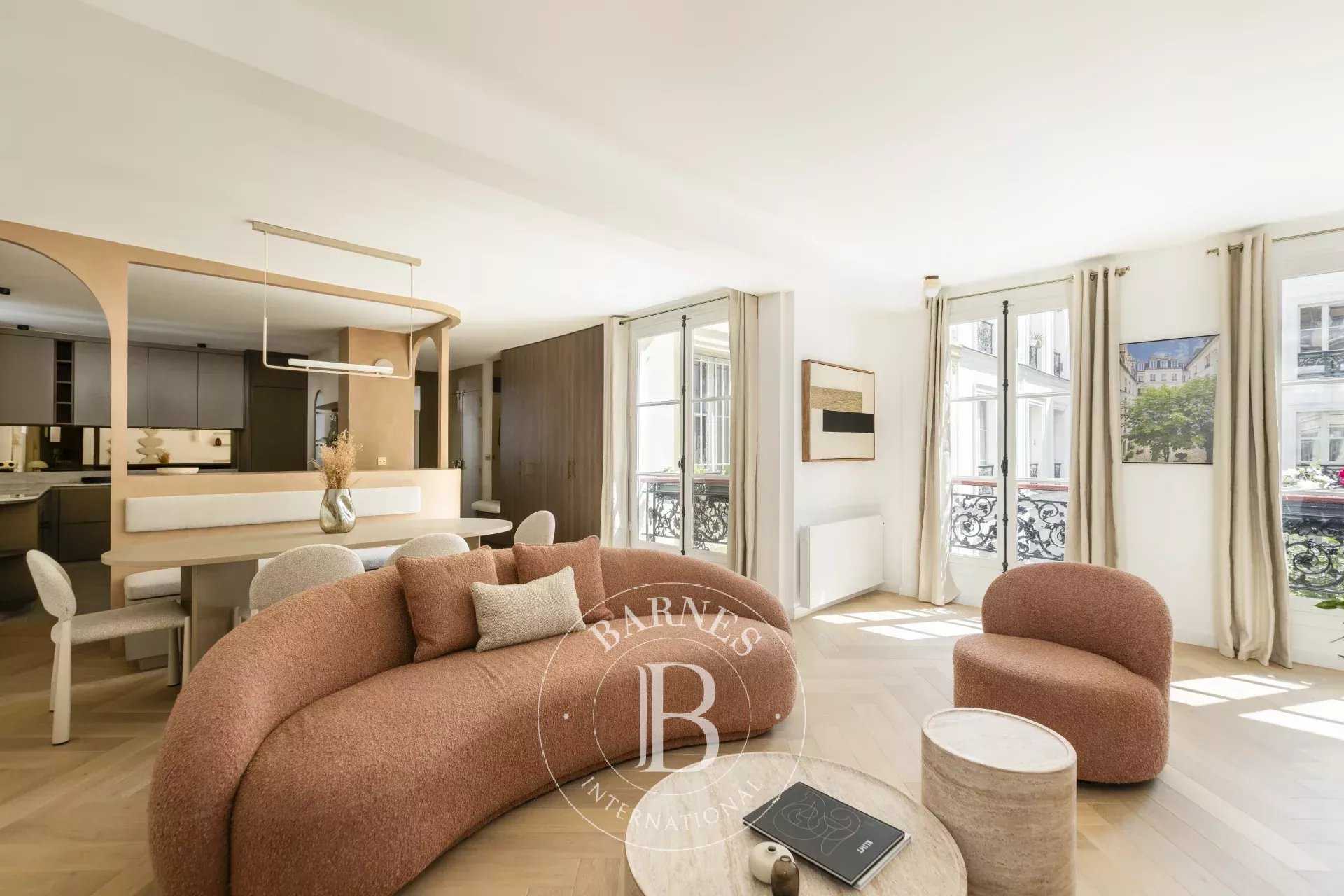 Paris  - Appartement 4 Pièces 2 Chambres