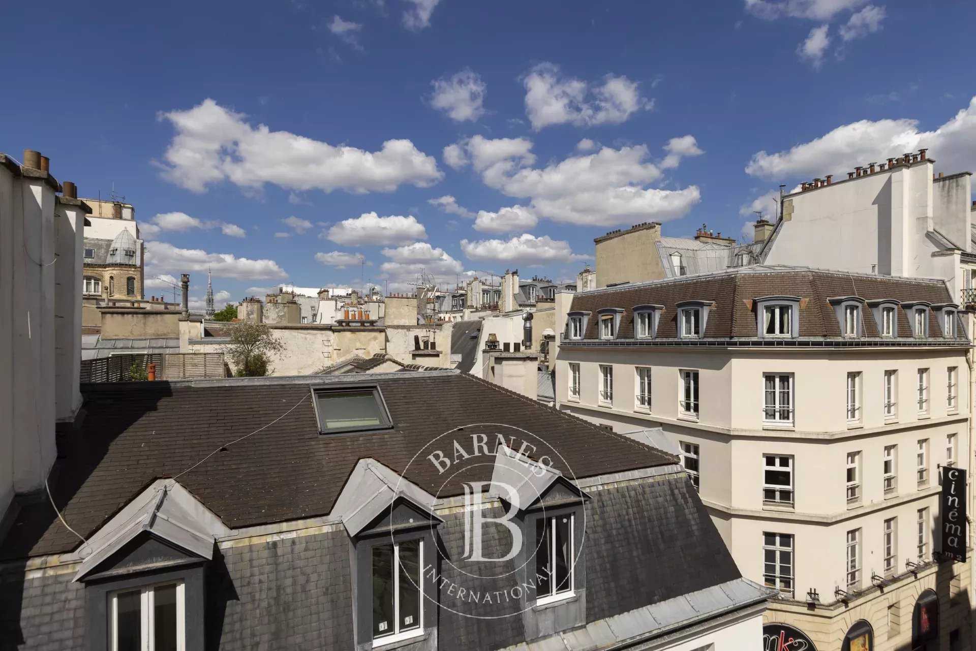 Paris  - Appartement 5 Pièces 3 Chambres