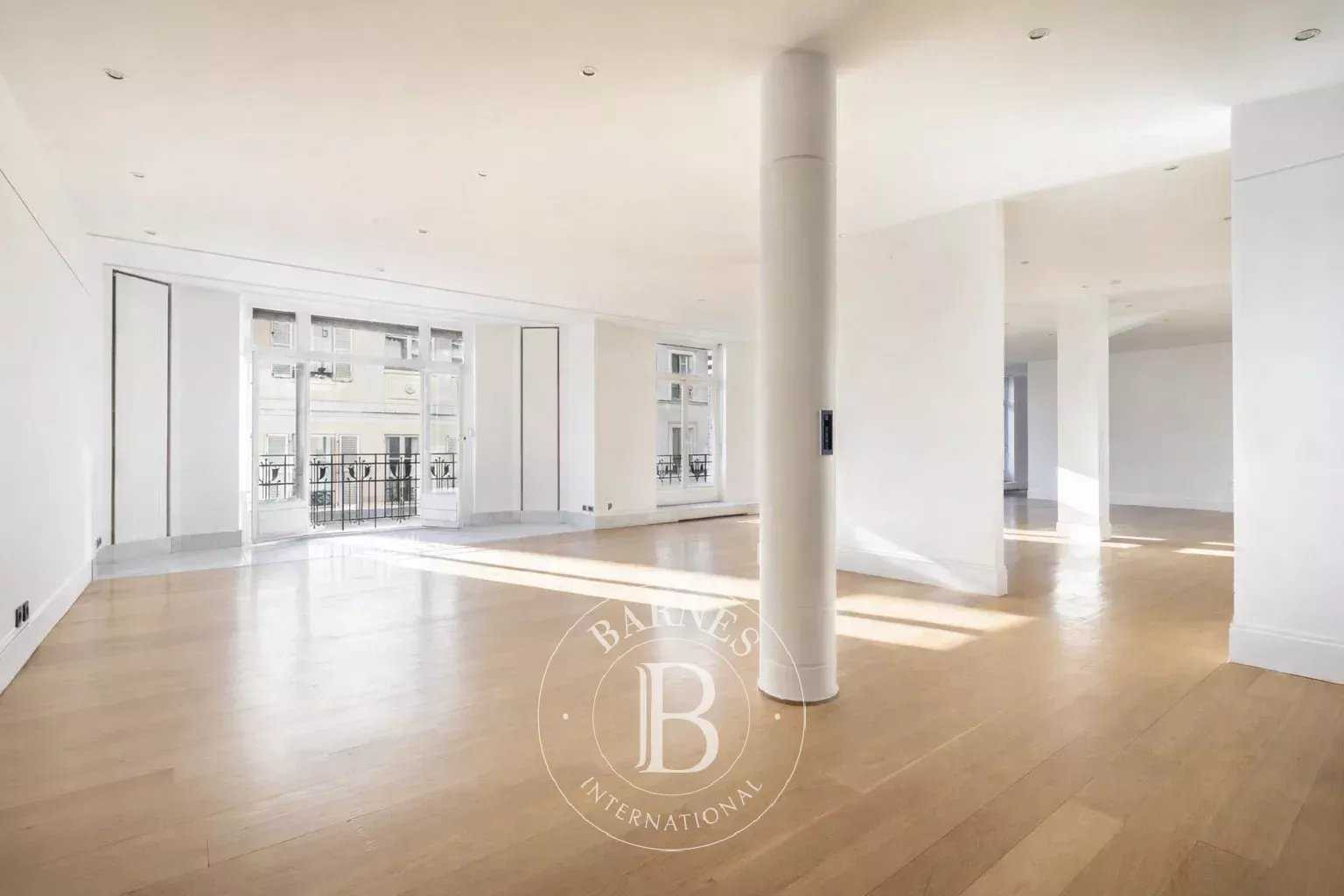 Paris  - Piso 6 Cuartos 3 Habitaciones