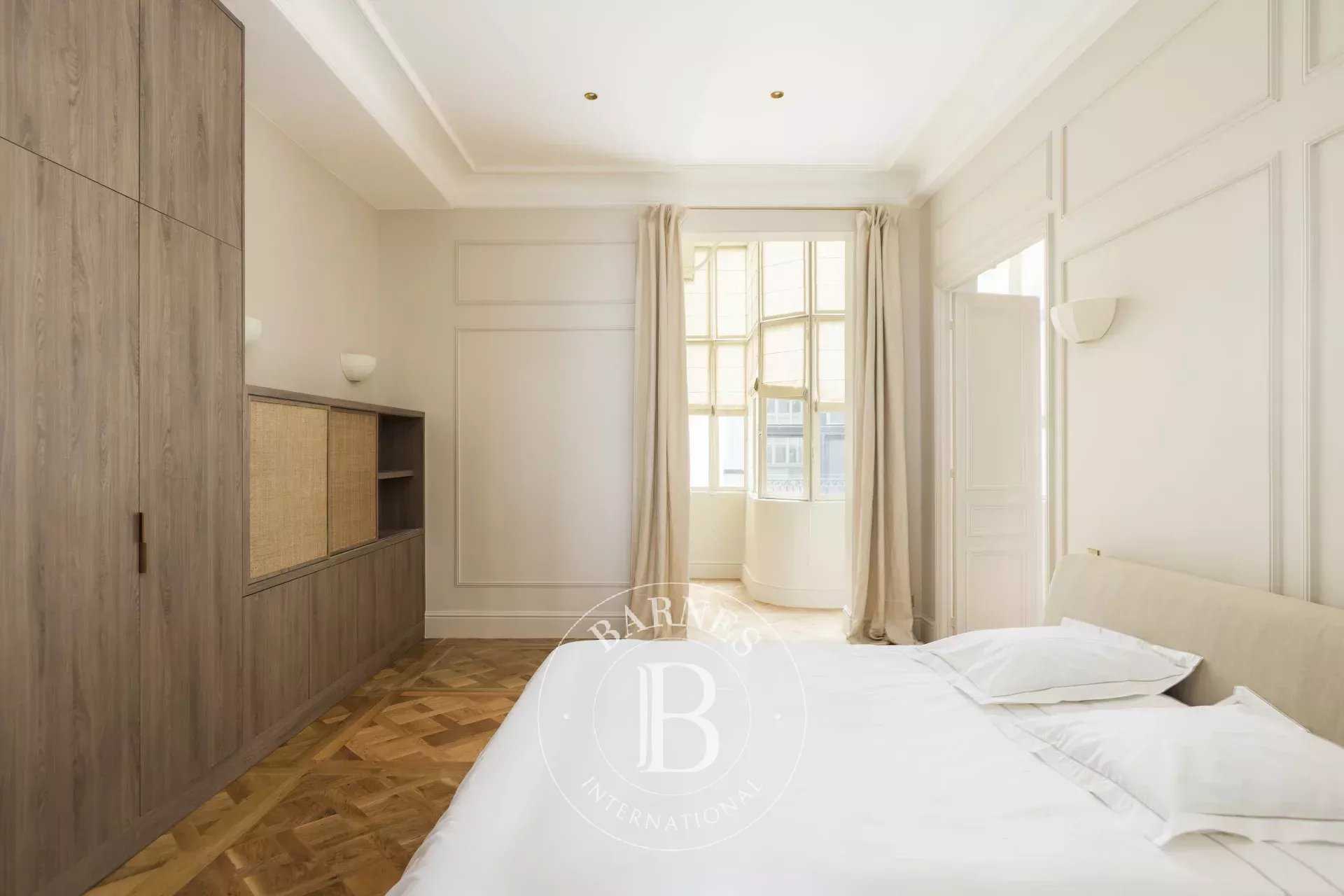 Paris  - Apartment 2 Bedrooms