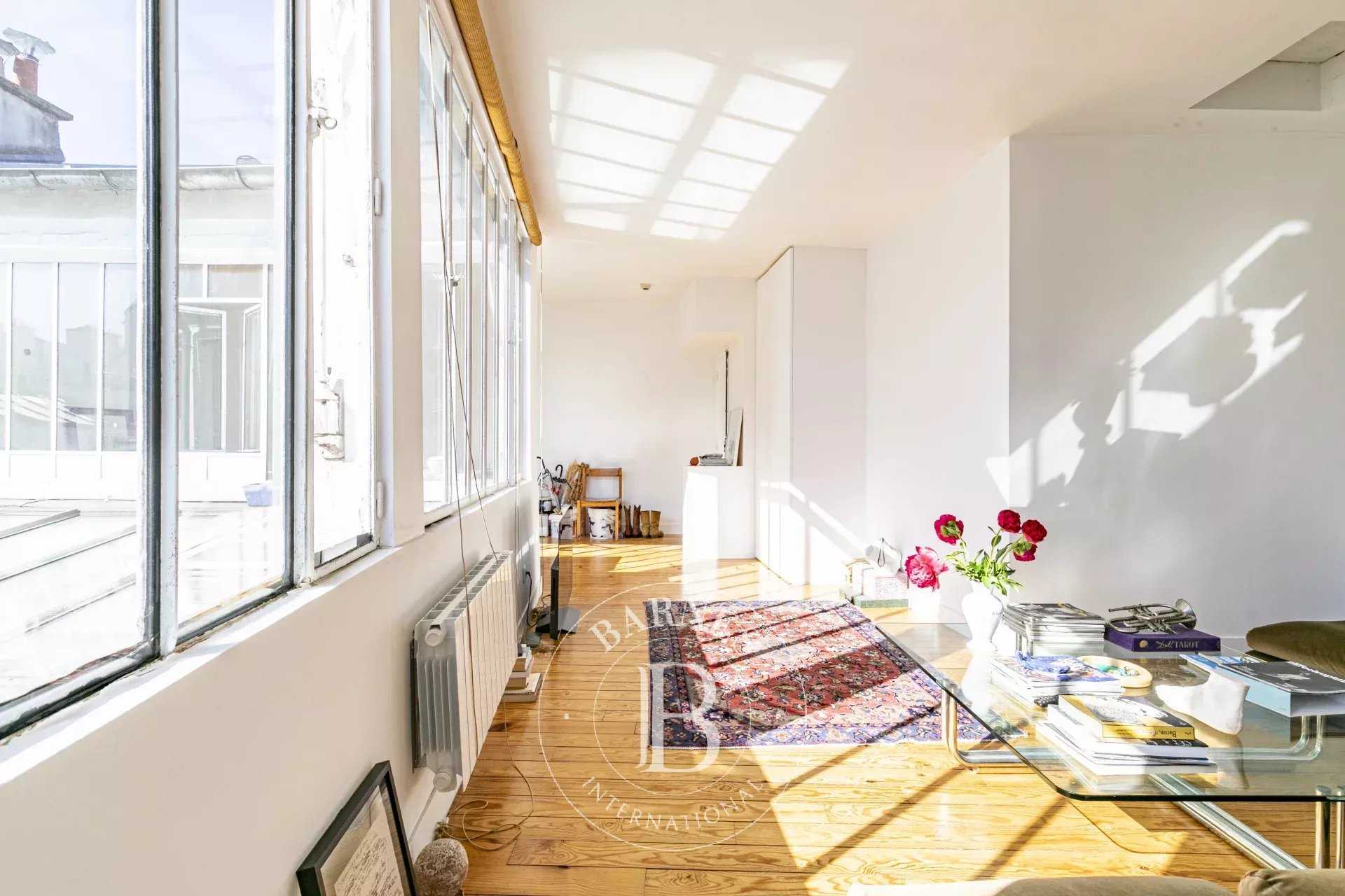Paris  - Appartement 3 Pièces 2 Chambres