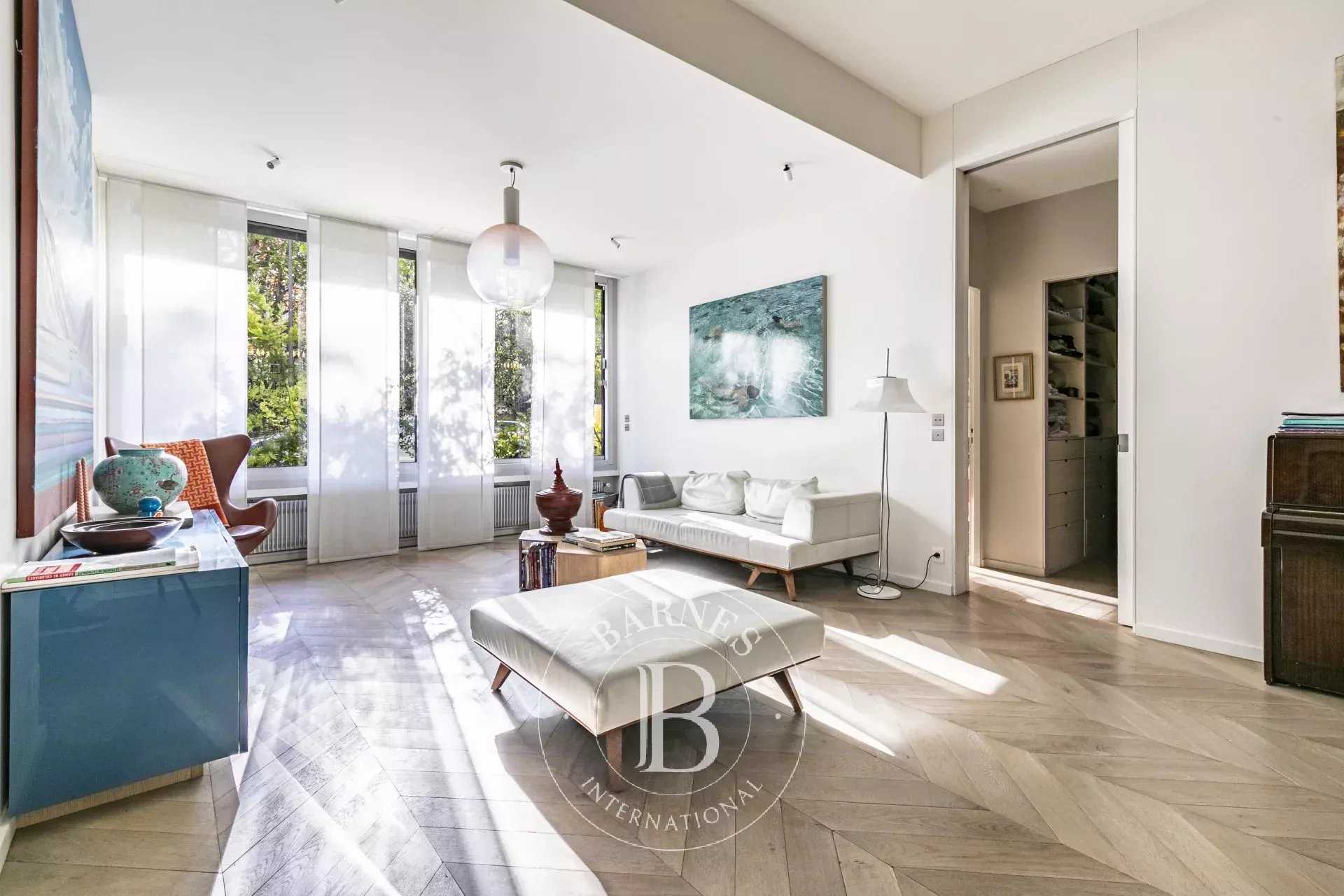 Paris  - Apartment 4 Bedrooms