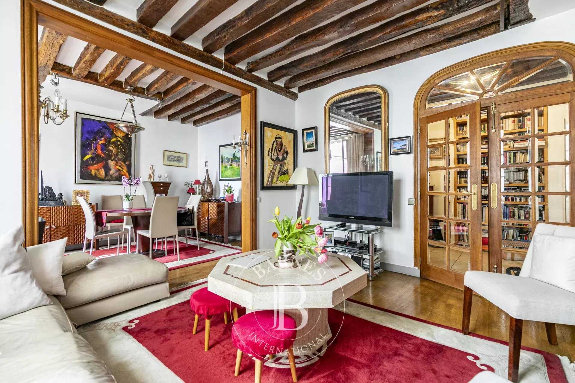 Paris  - Appartement 4 Pièces 2 Chambres