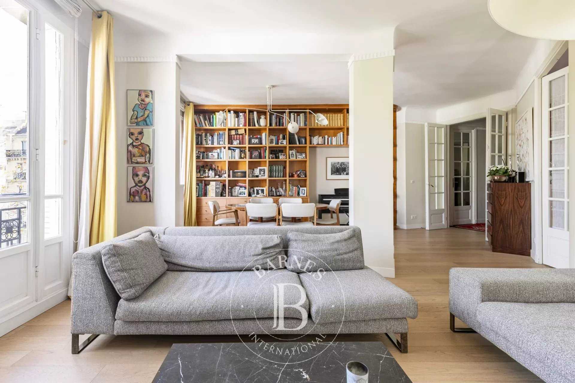 Paris  - Apartment 3 Bedrooms