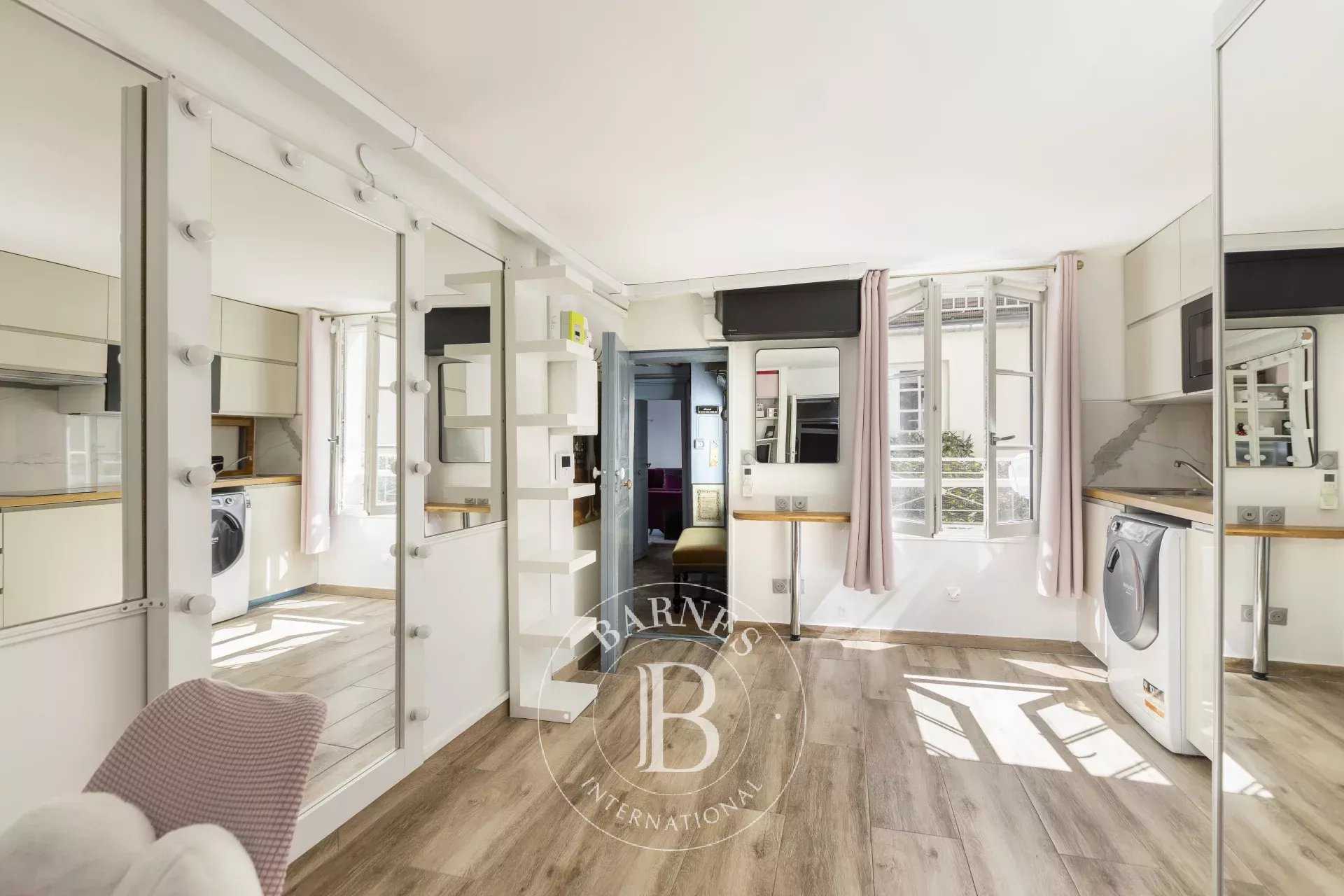Paris  - Appartement 10 Pièces 5 Chambres