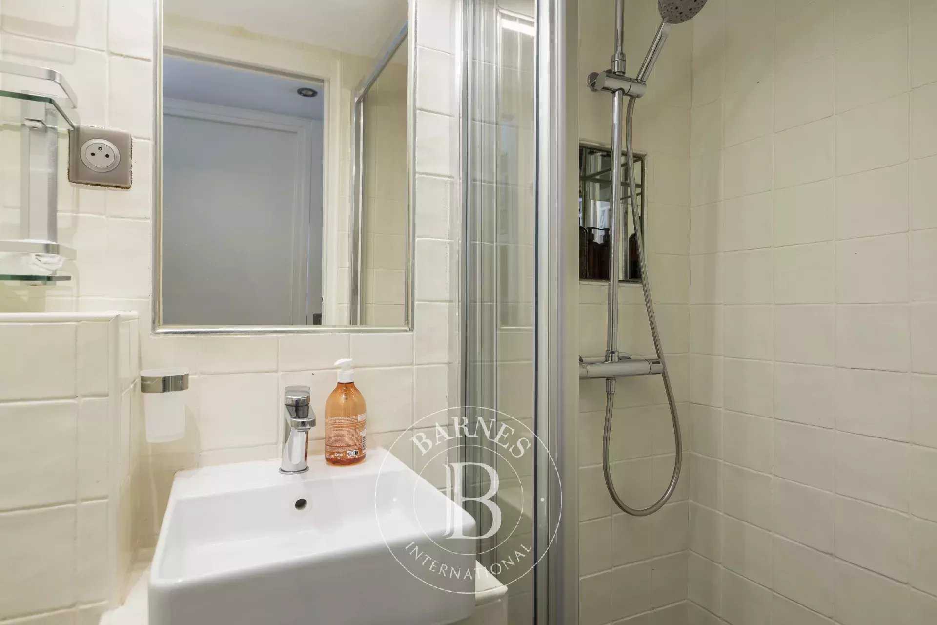 Paris  - Appartement 10 Pièces 5 Chambres