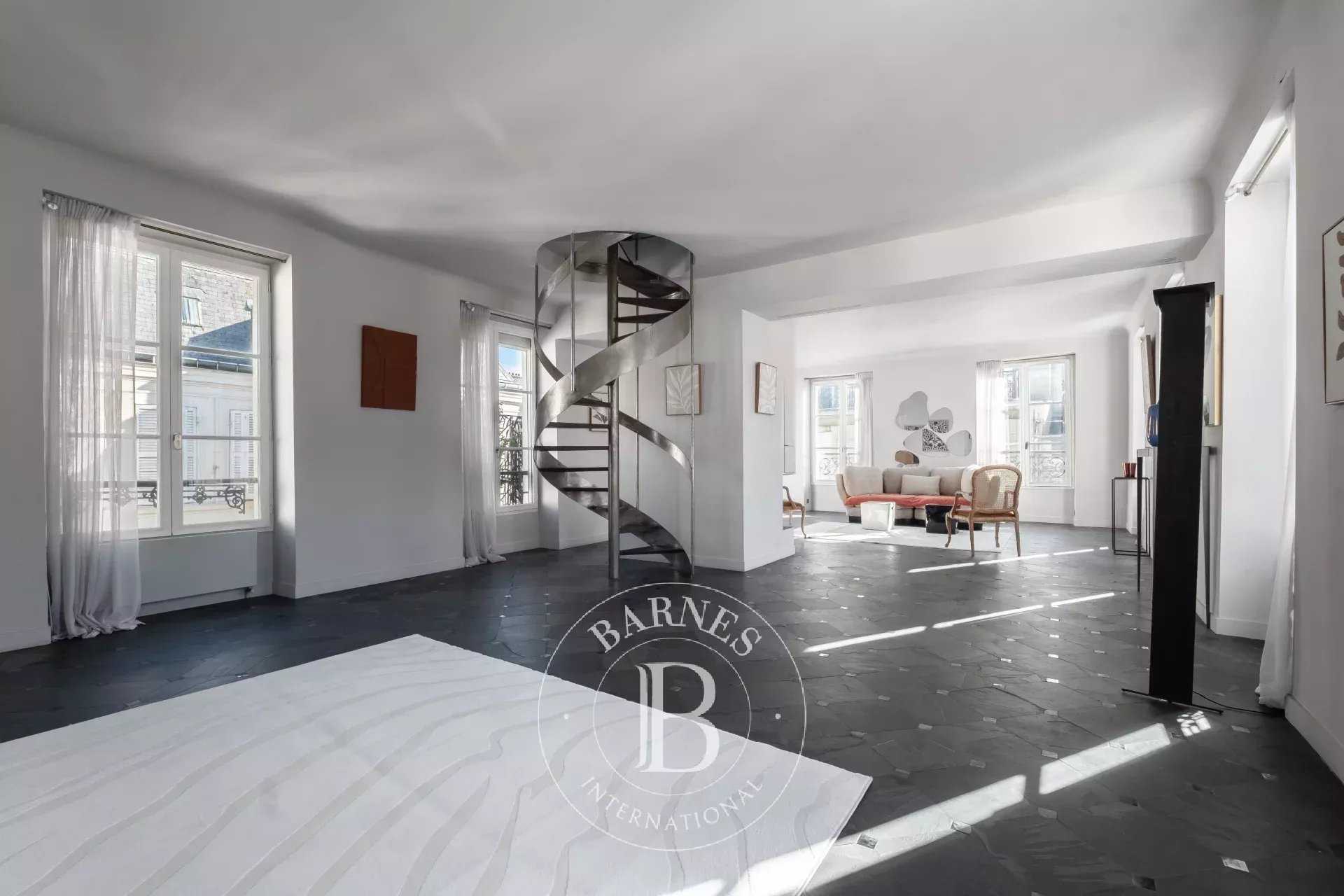 Paris  - Piso 4 Cuartos, 1 Habitacion