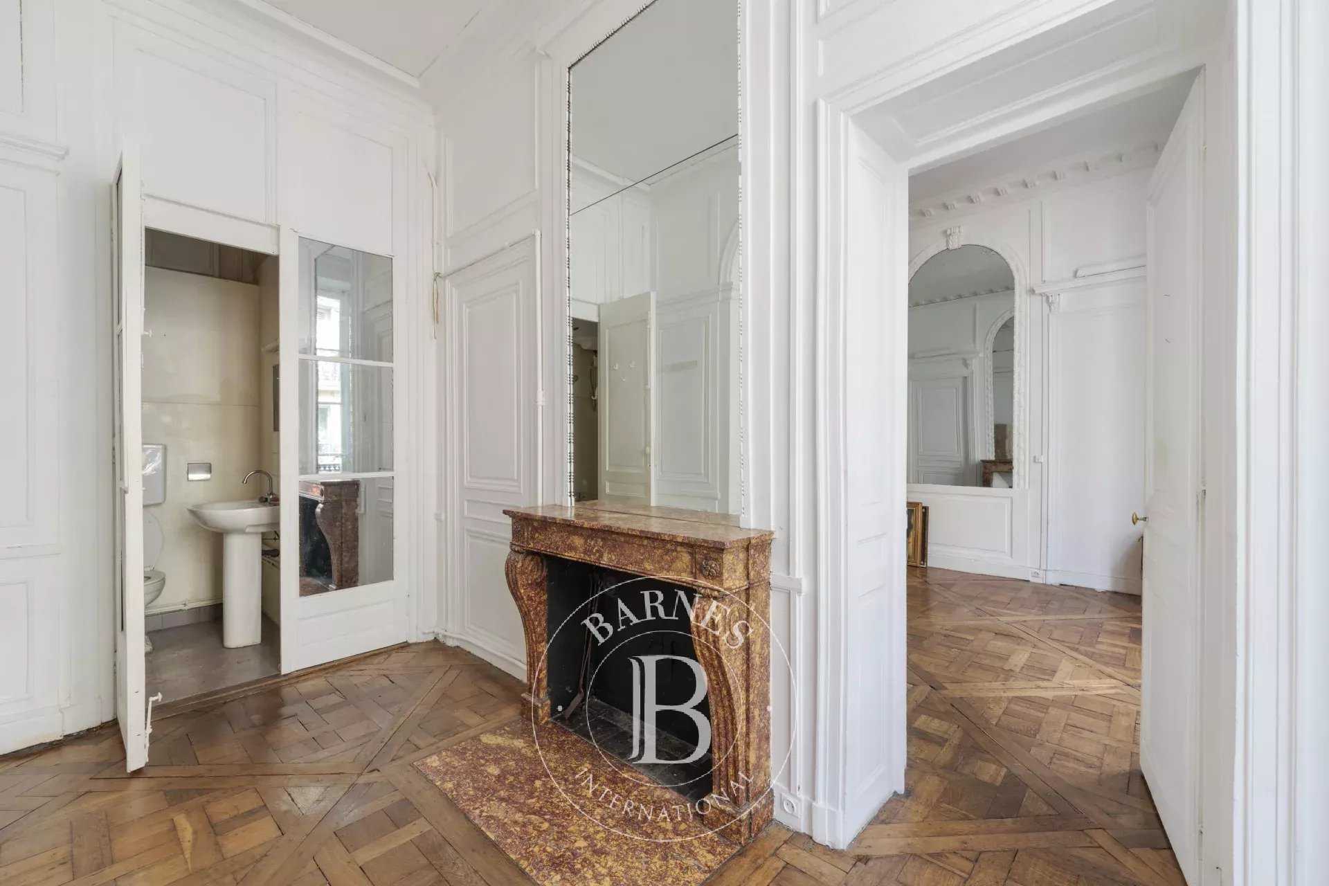 Paris  - Apartment 2 Bedrooms
