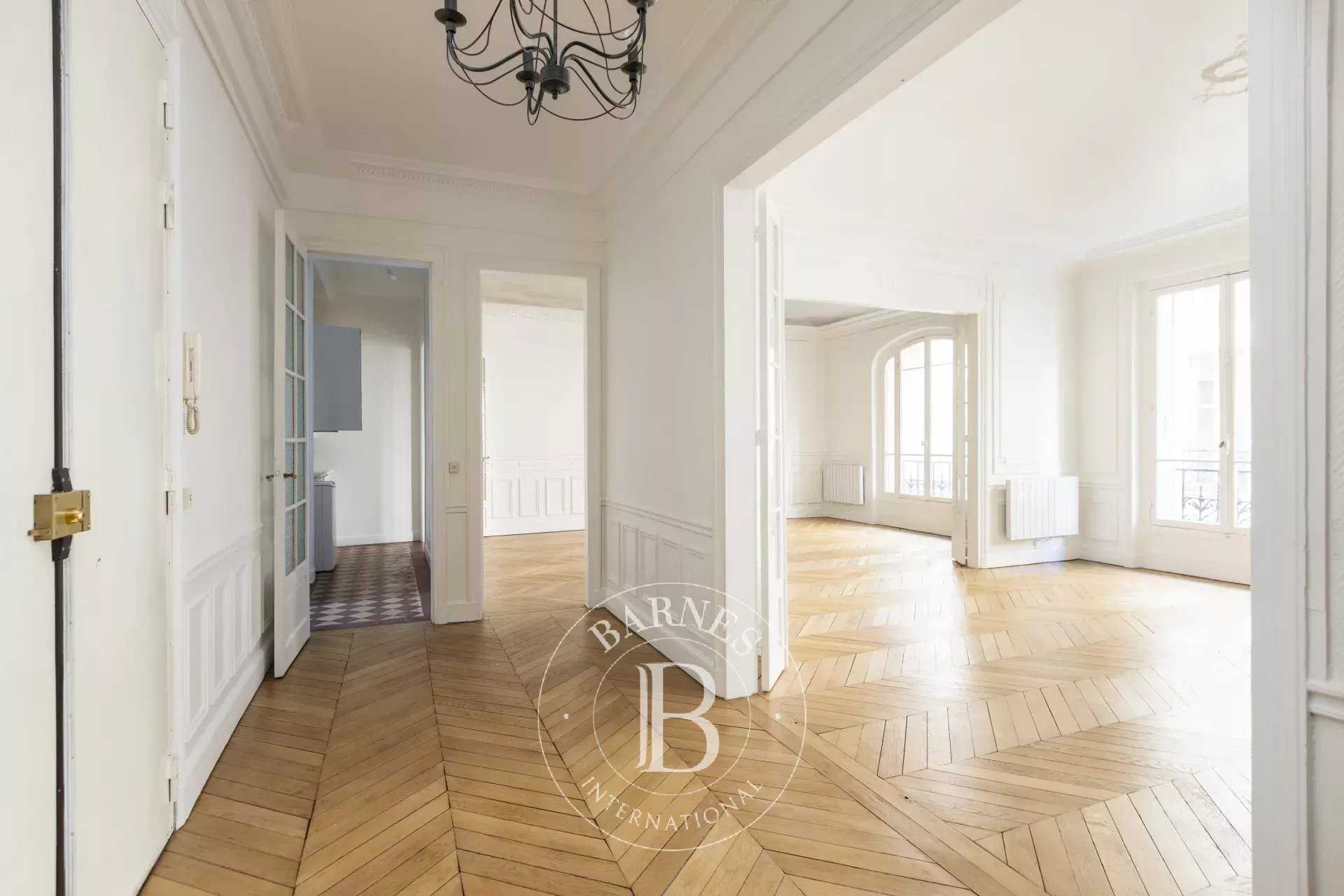 Paris  - Apartment 3 Bedrooms