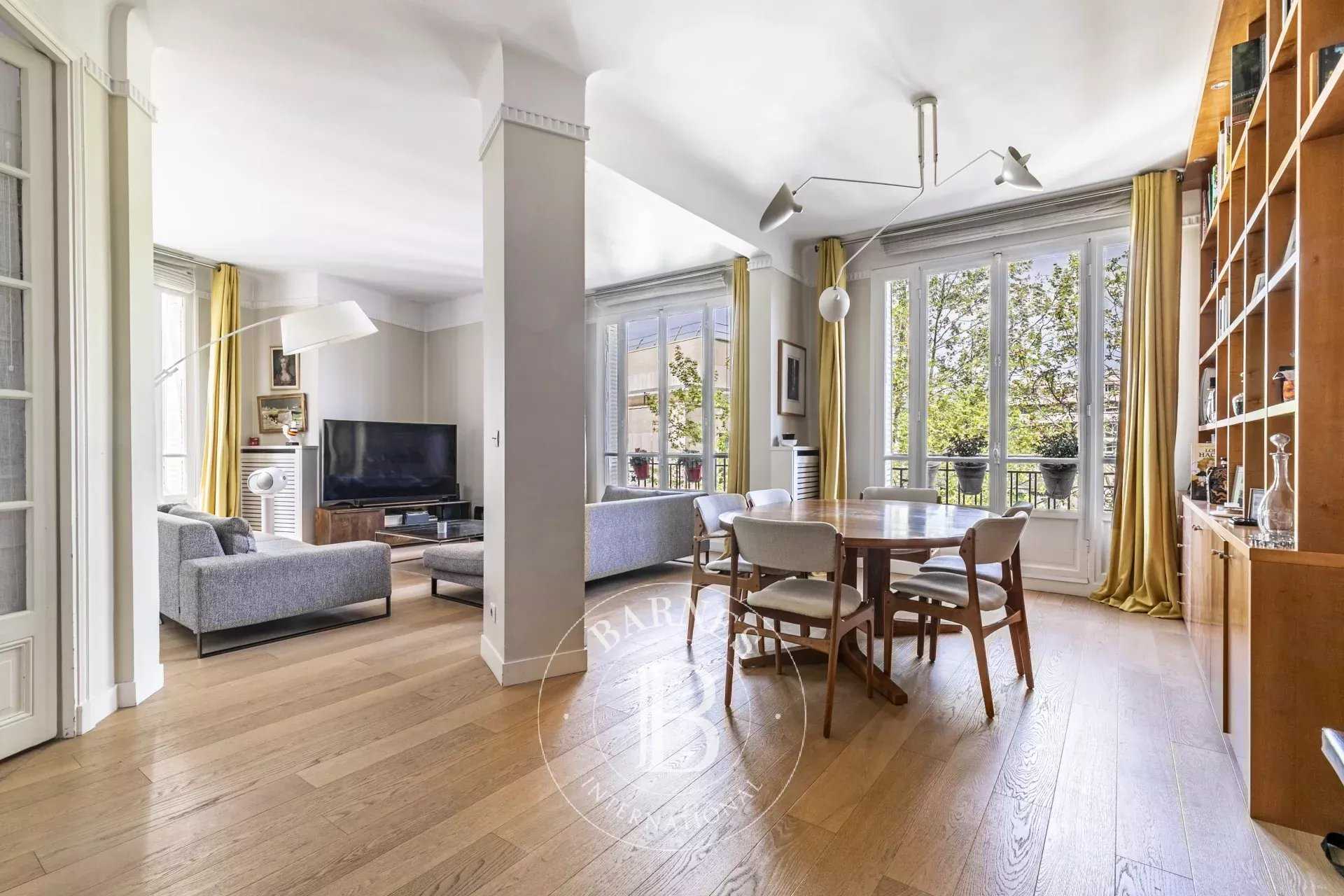 Paris  - Apartment 3 Bedrooms