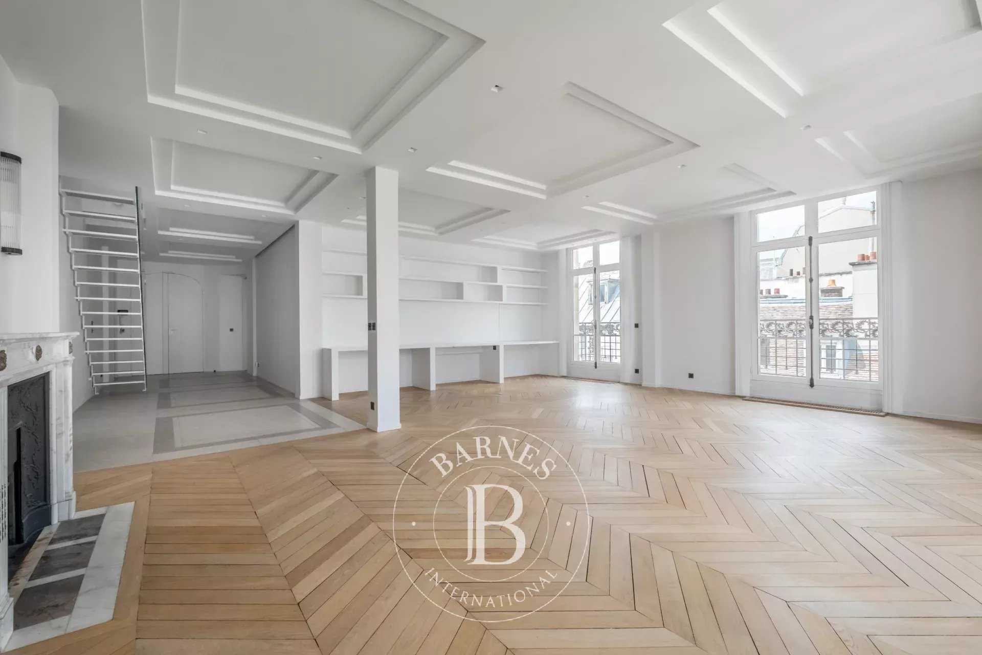 Paris  - Appartement 8 Pi&egrave;ces 5 Chambres