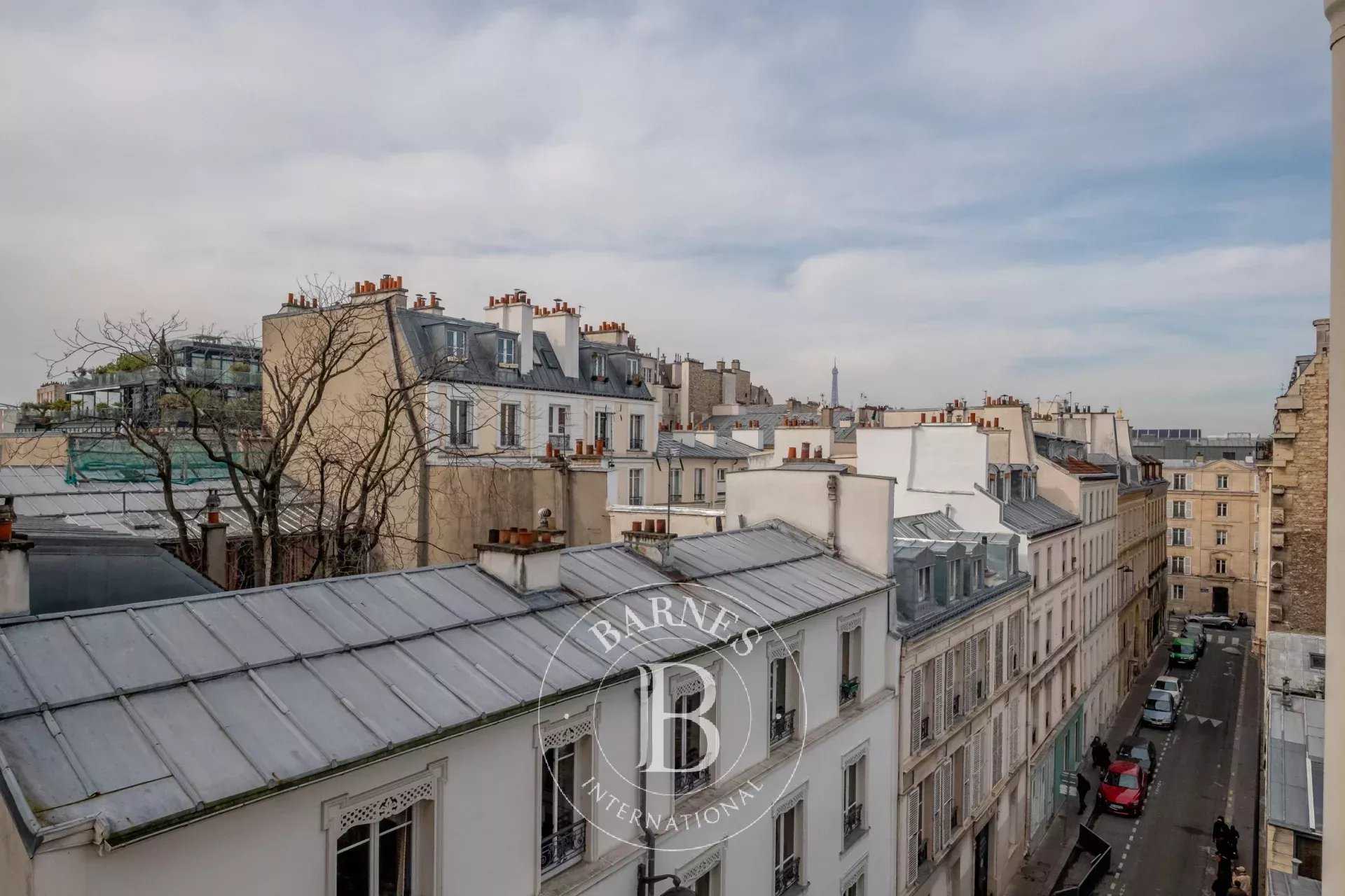 Paris  - Appartement 5 Pièces 3 Chambres
