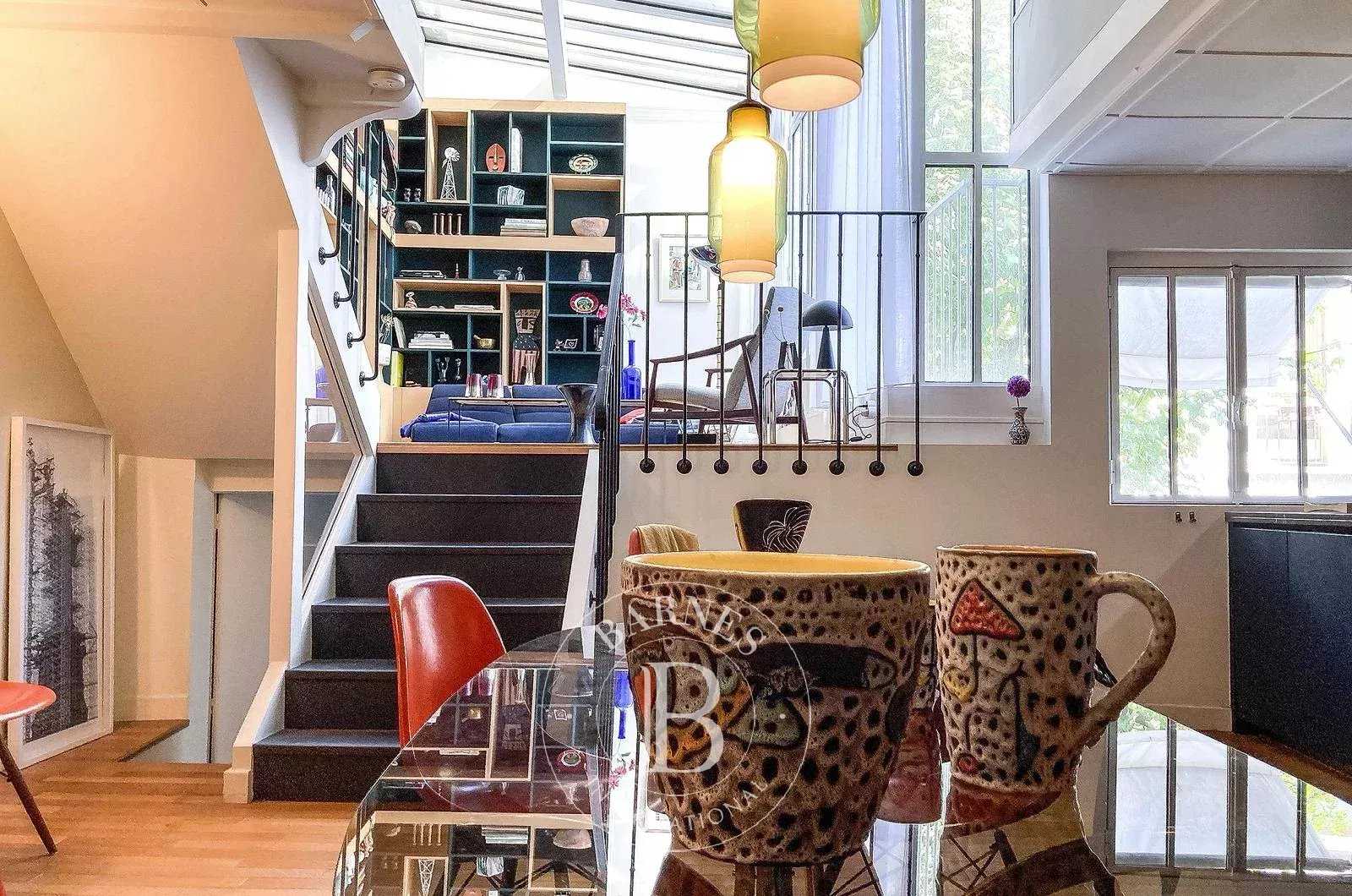 Paris  - Appartement 3 Pièces 2 Chambres