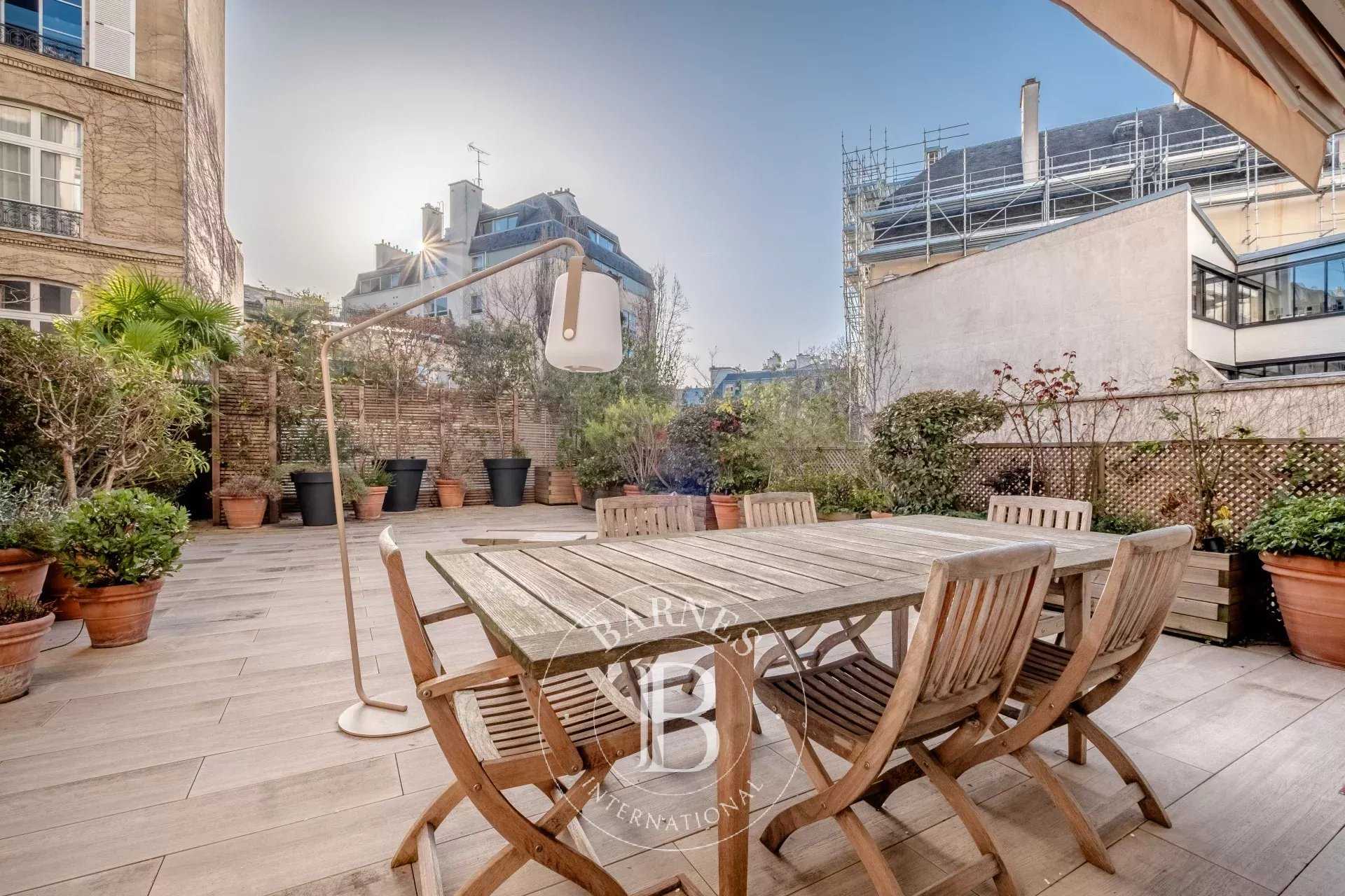 Paris  - Apartment 2 Bedrooms