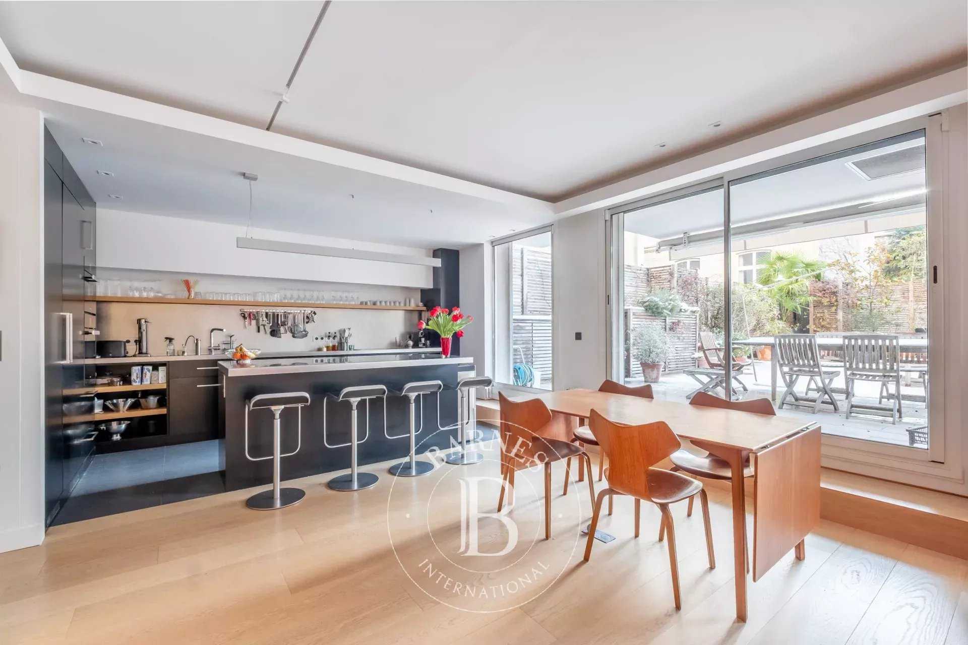 Paris  - Apartment 2 Bedrooms