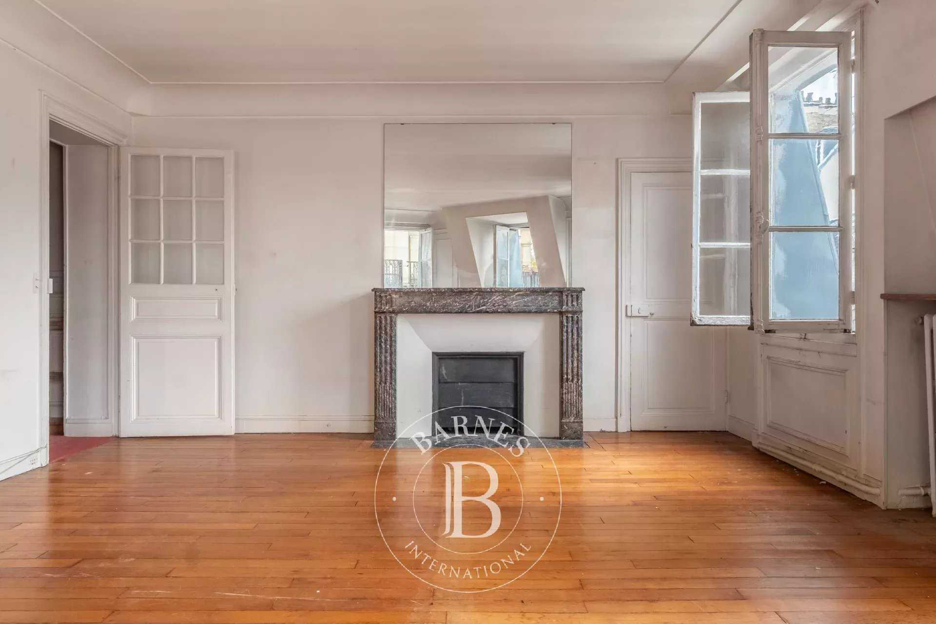 Paris  - Appartement 5 Pièces 3 Chambres