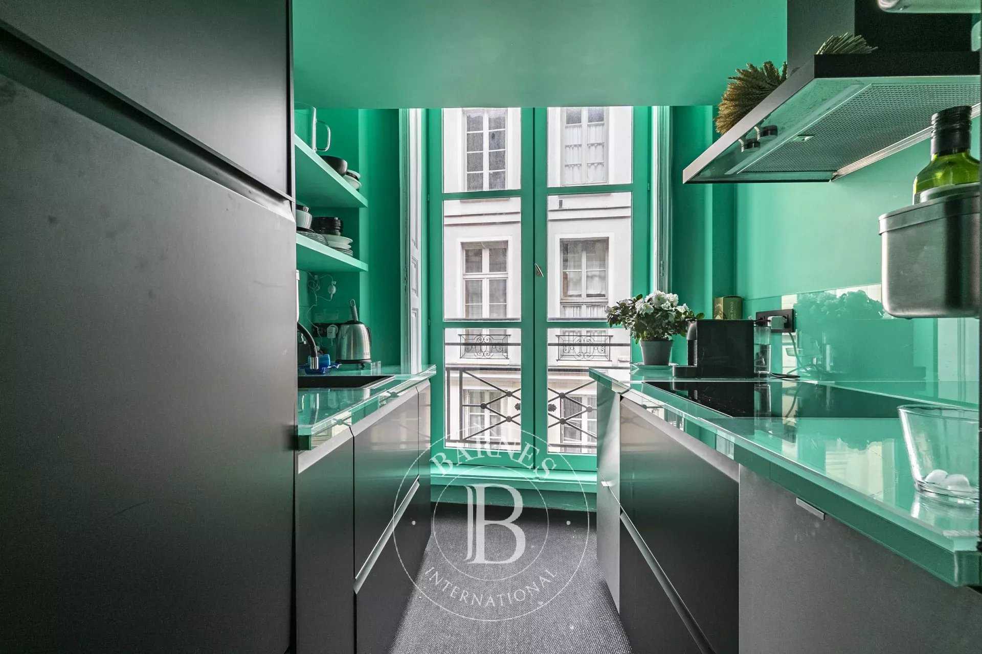 Paris  - Appartement 3 Pièces 2 Chambres