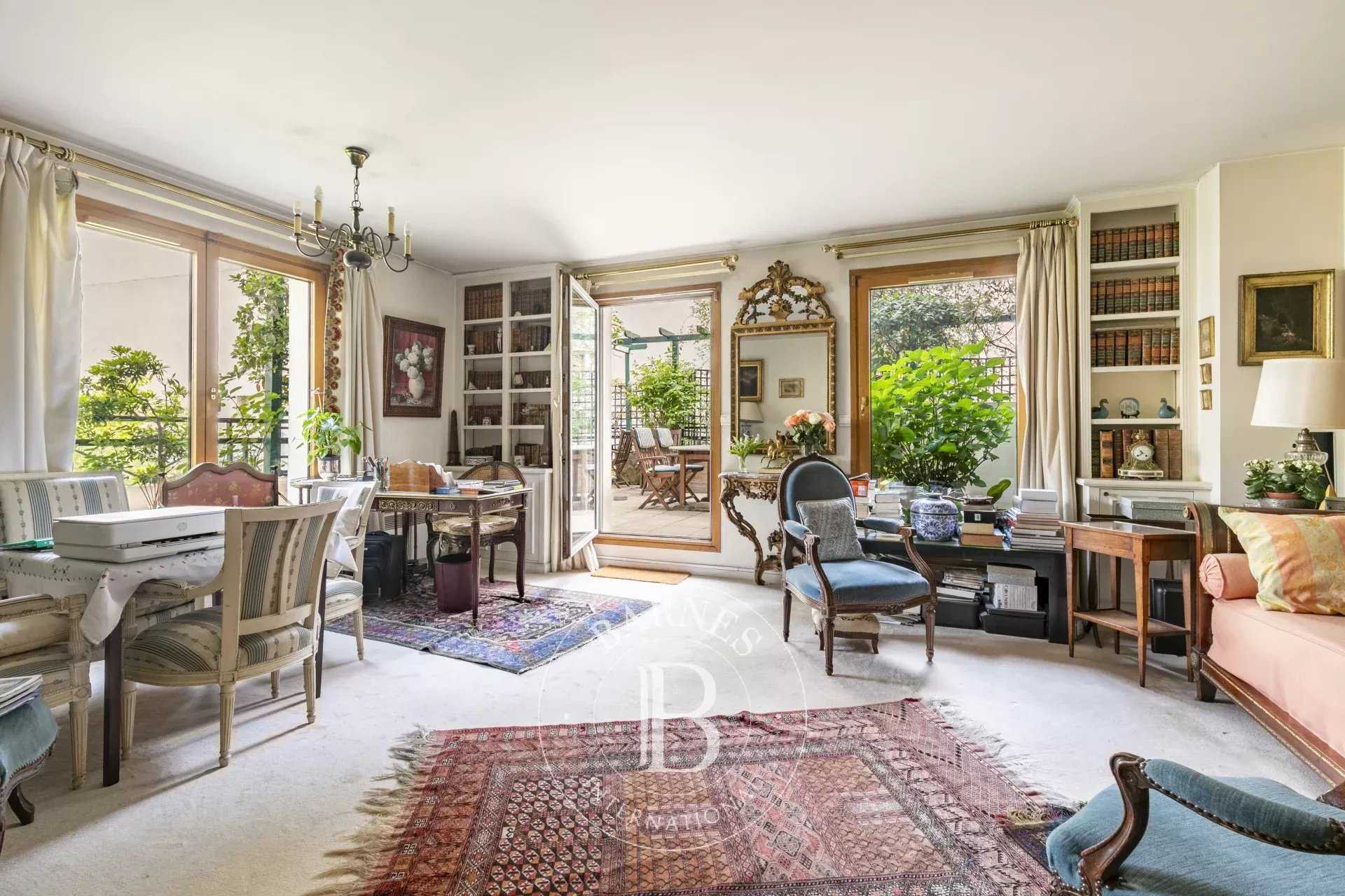 Paris  - Apartment 2 Bedrooms