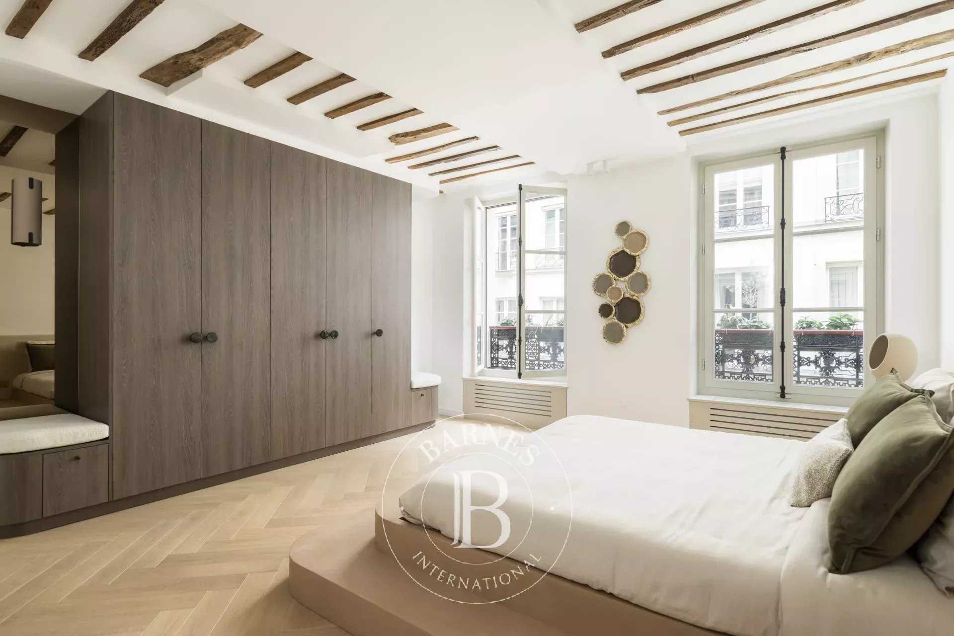 Paris  - Appartement 4 Pièces 2 Chambres