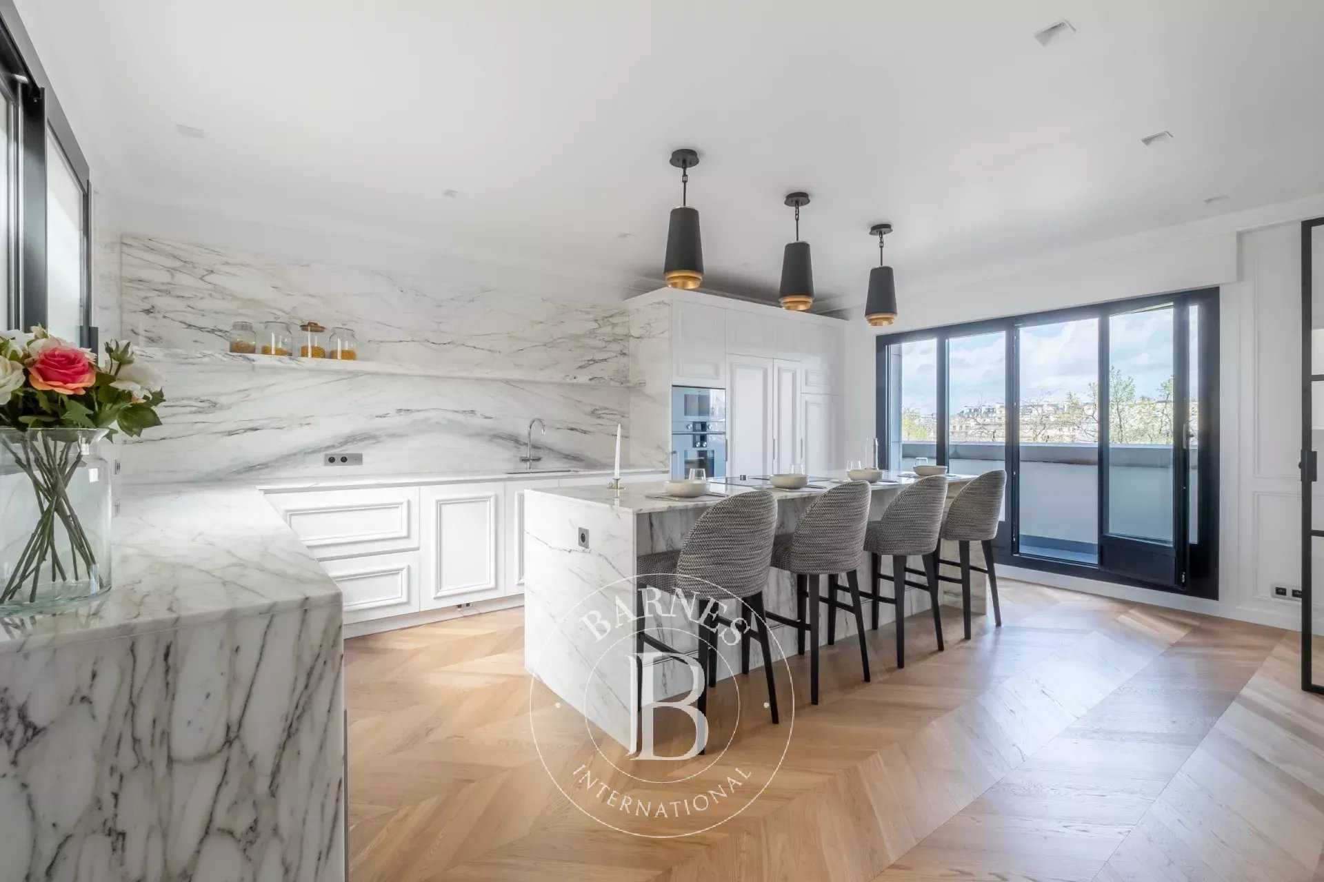 Paris  - Apartment 5 Bedrooms