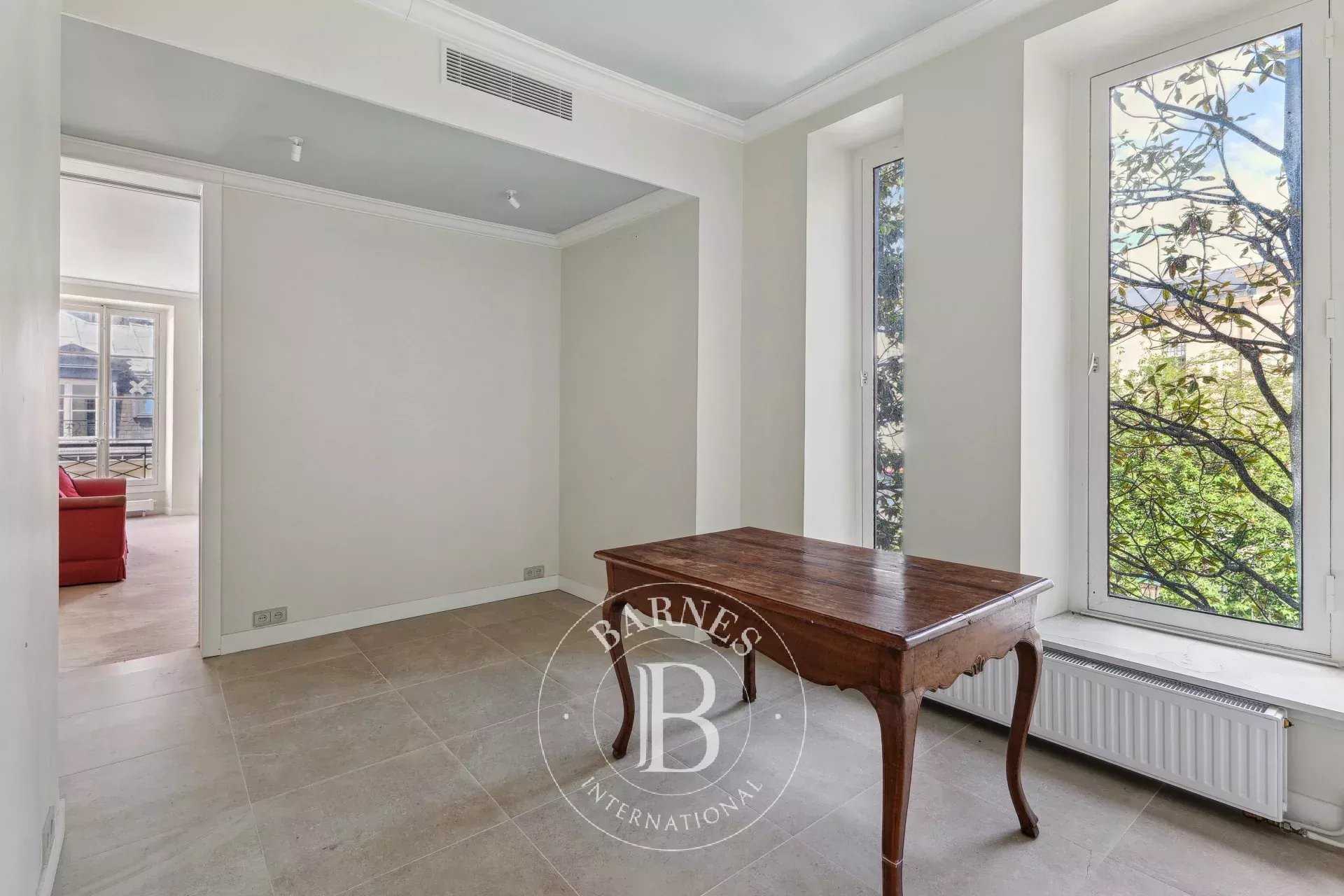 Paris  - Apartment 2 Bedrooms